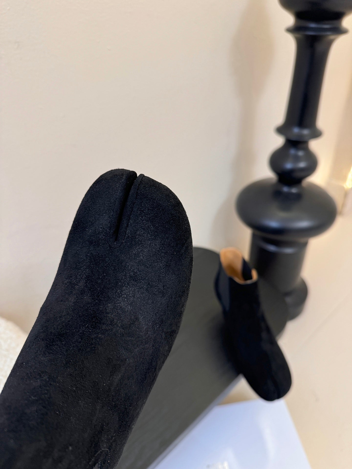 Maison Margiela Tabi Ankle Boots Short Heel Black Cowhide Suede 580427