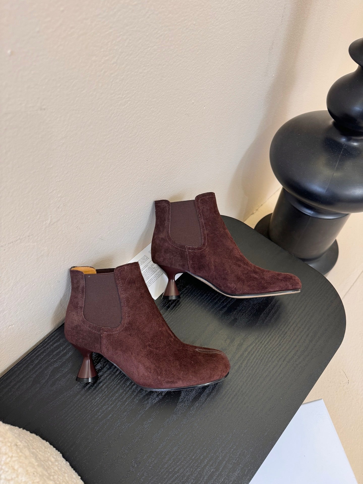 Maison Margiela Tabi Ankle Boots Short Heel Burgundy Cowhide Suede 580426