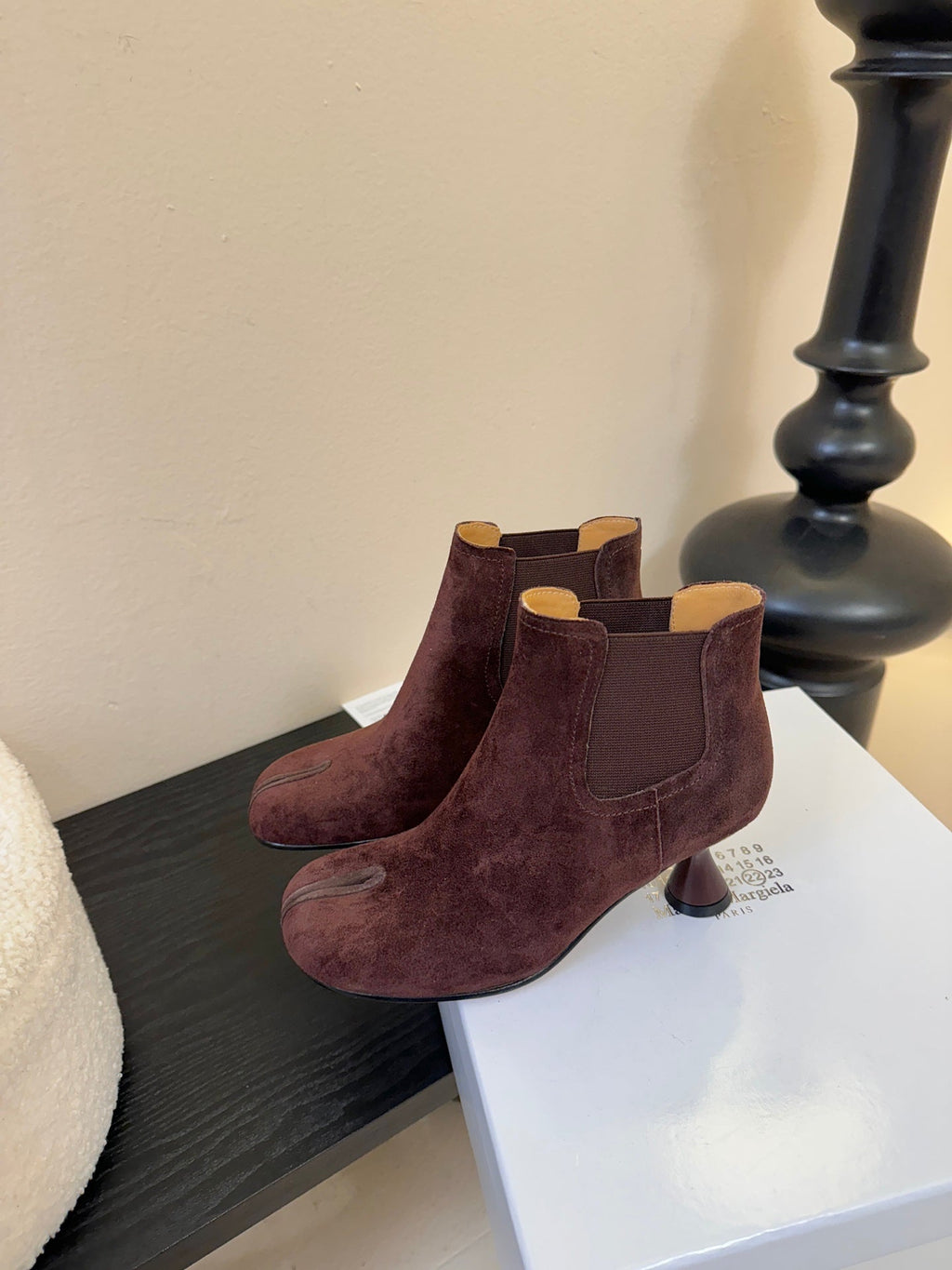 Maison Margiela Tabi Ankle Boots Short Heel Burgundy Cowhide Suede 580426