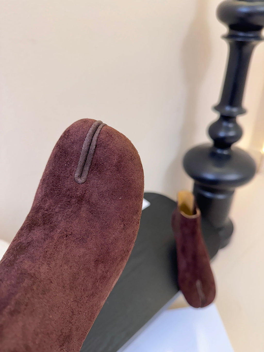 Maison Margiela Tabi Ankle Boots Short Heel Burgundy Cowhide Suede 580426