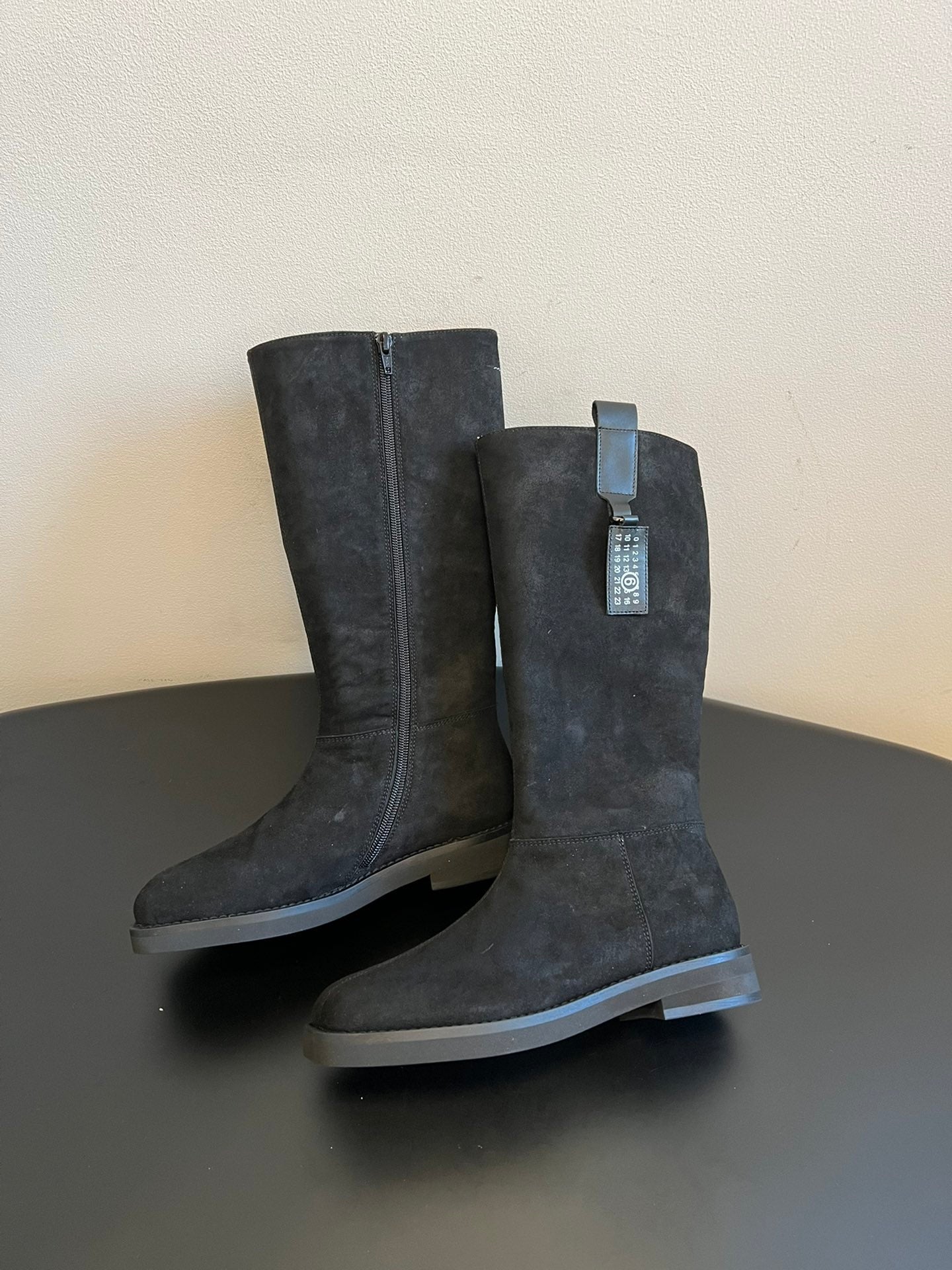 Maison Margiel 25ss Cool Square Toe Tall Riding Boots Black Suede 580413