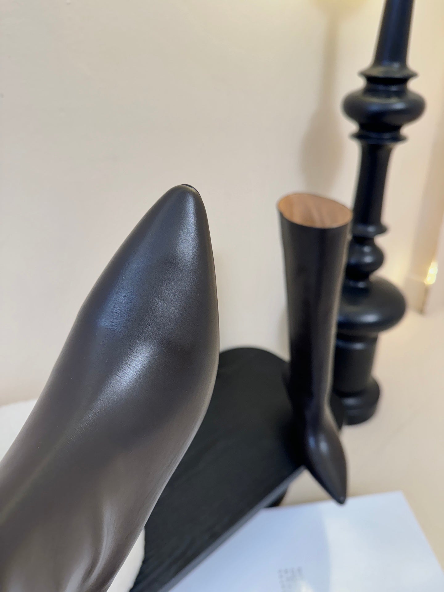 Maison Margiela Pointed Toe Riding High Boots Brown in Cowhide 580446