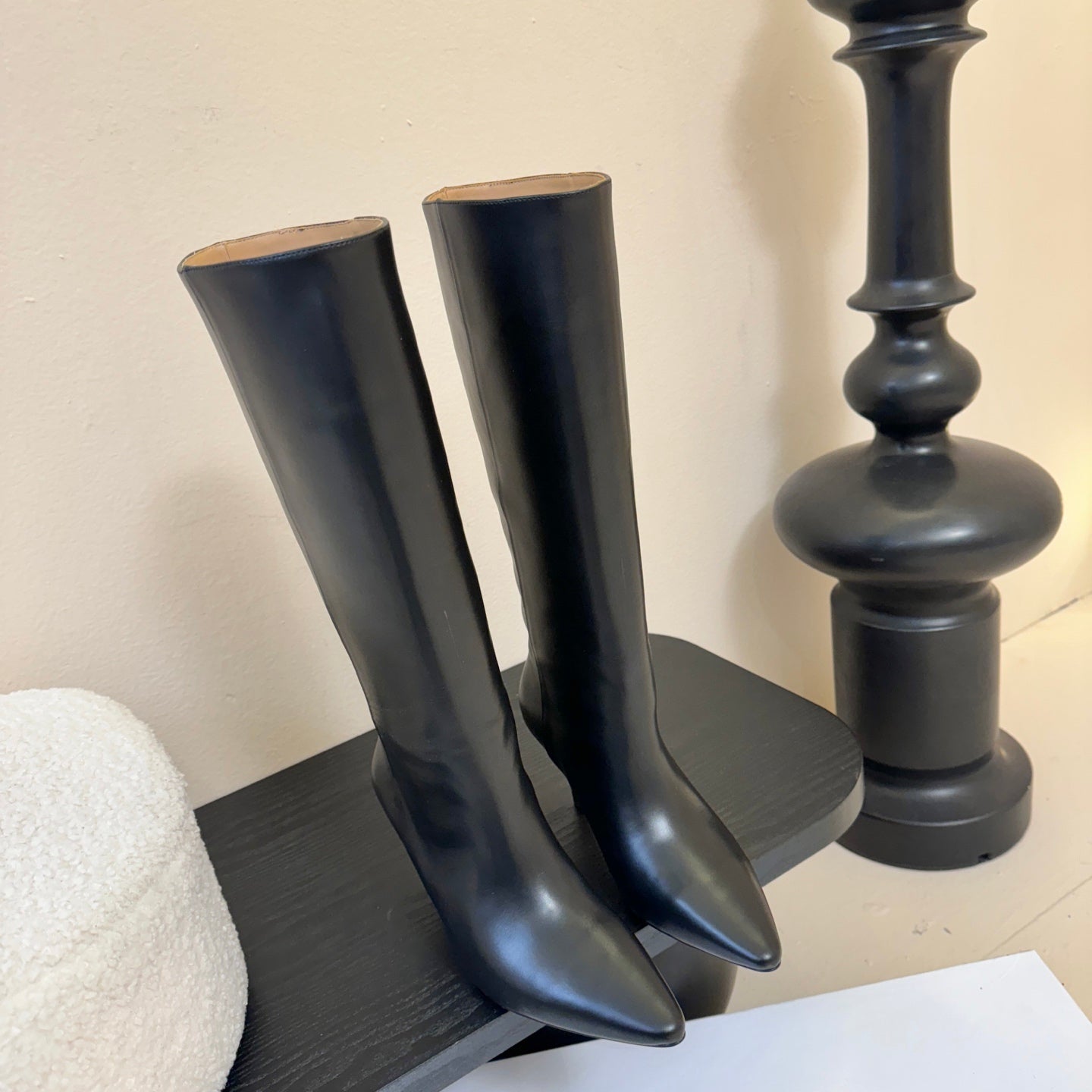 Maison Margiela Pointed Toe Riding High Boots Black in Cowhide 580445