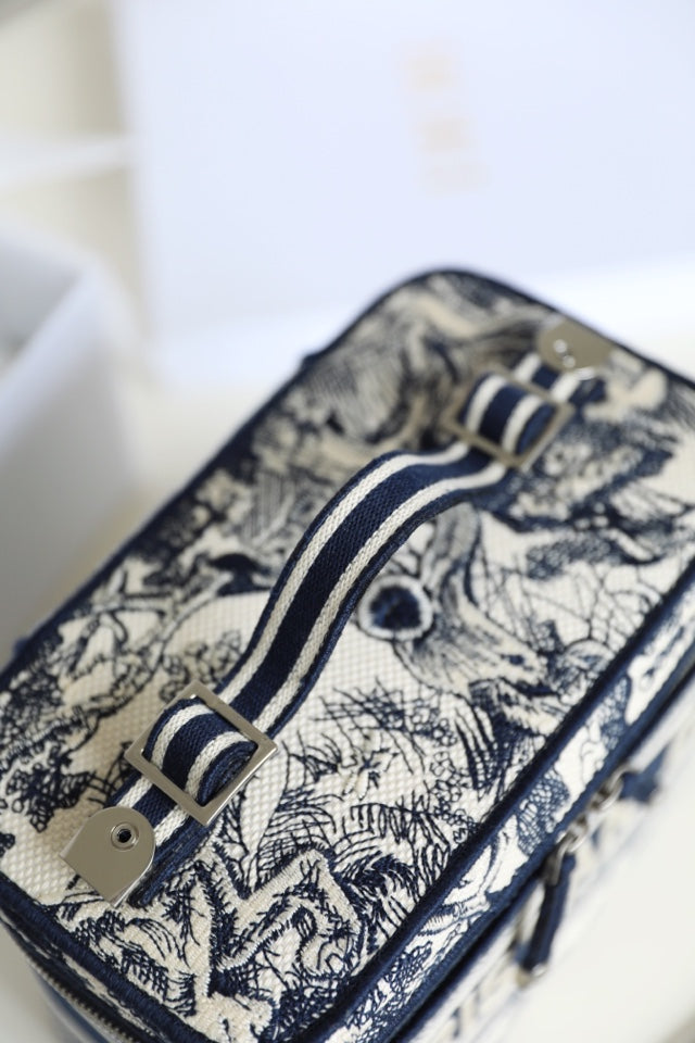 Dior 2025 Diortravel Vanity Bag 24cm Blue mix White Canvas