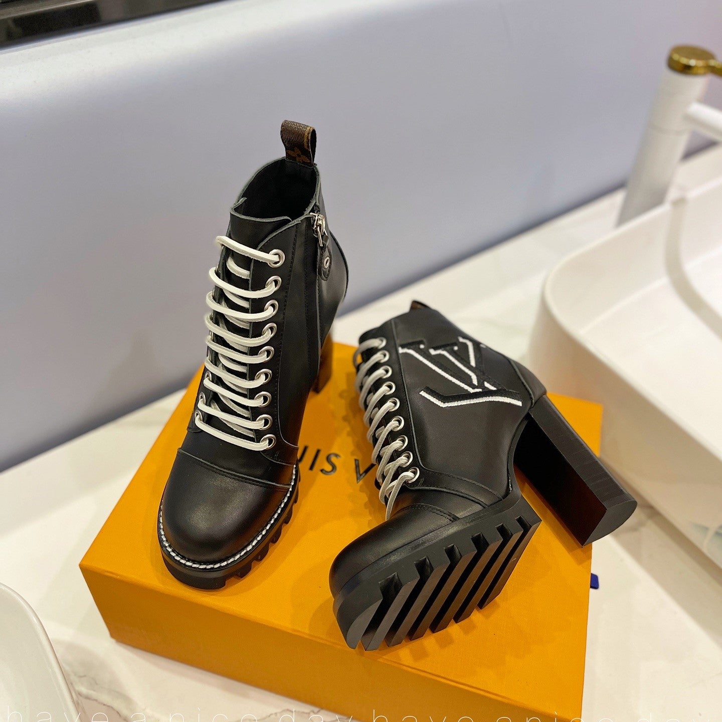 LV Star Trail Ankle Boot With Logo Embroidery 9.5cm Black Cowhide