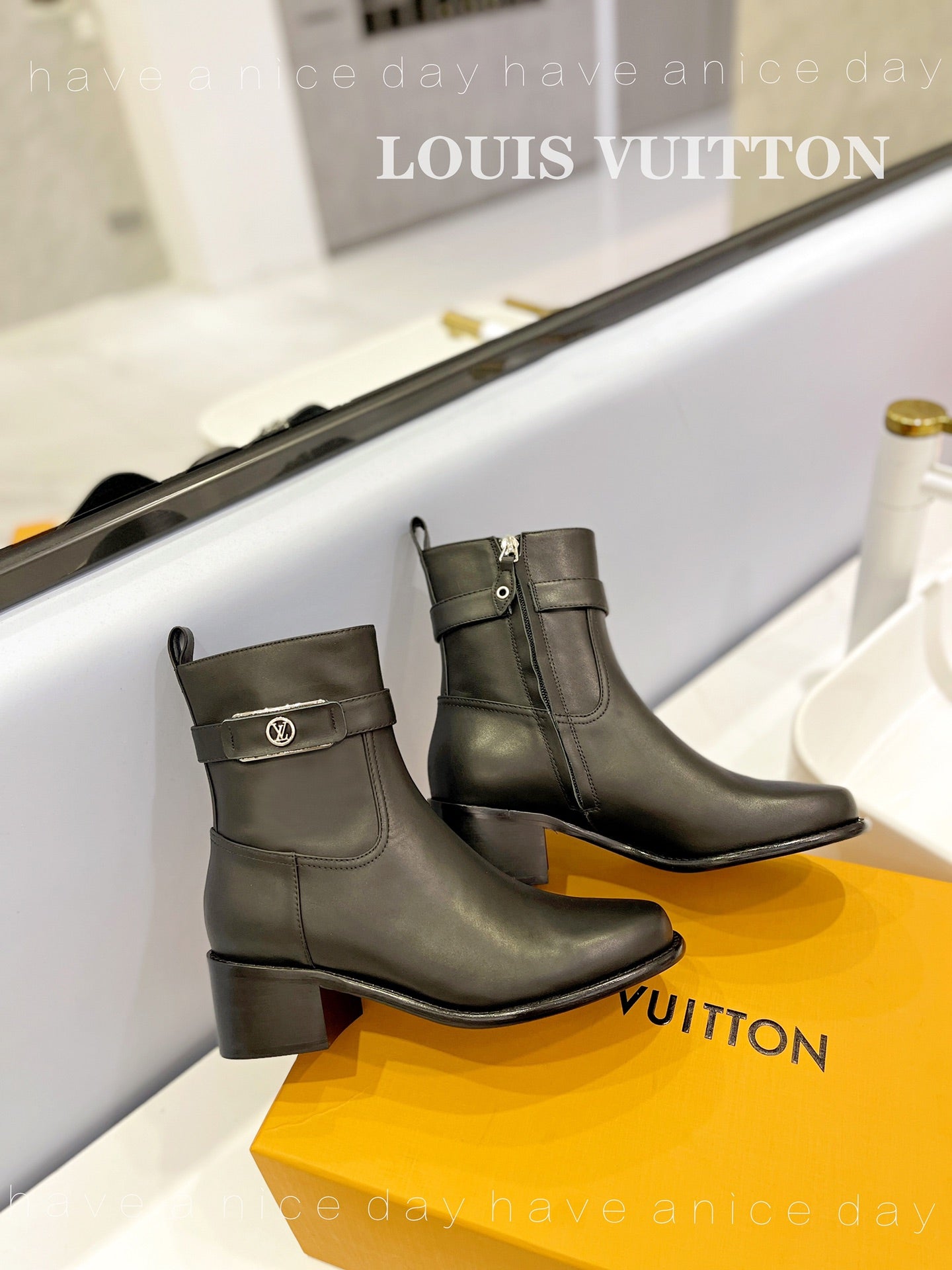 LV Waist Side Ankle Boots Black Calfskin