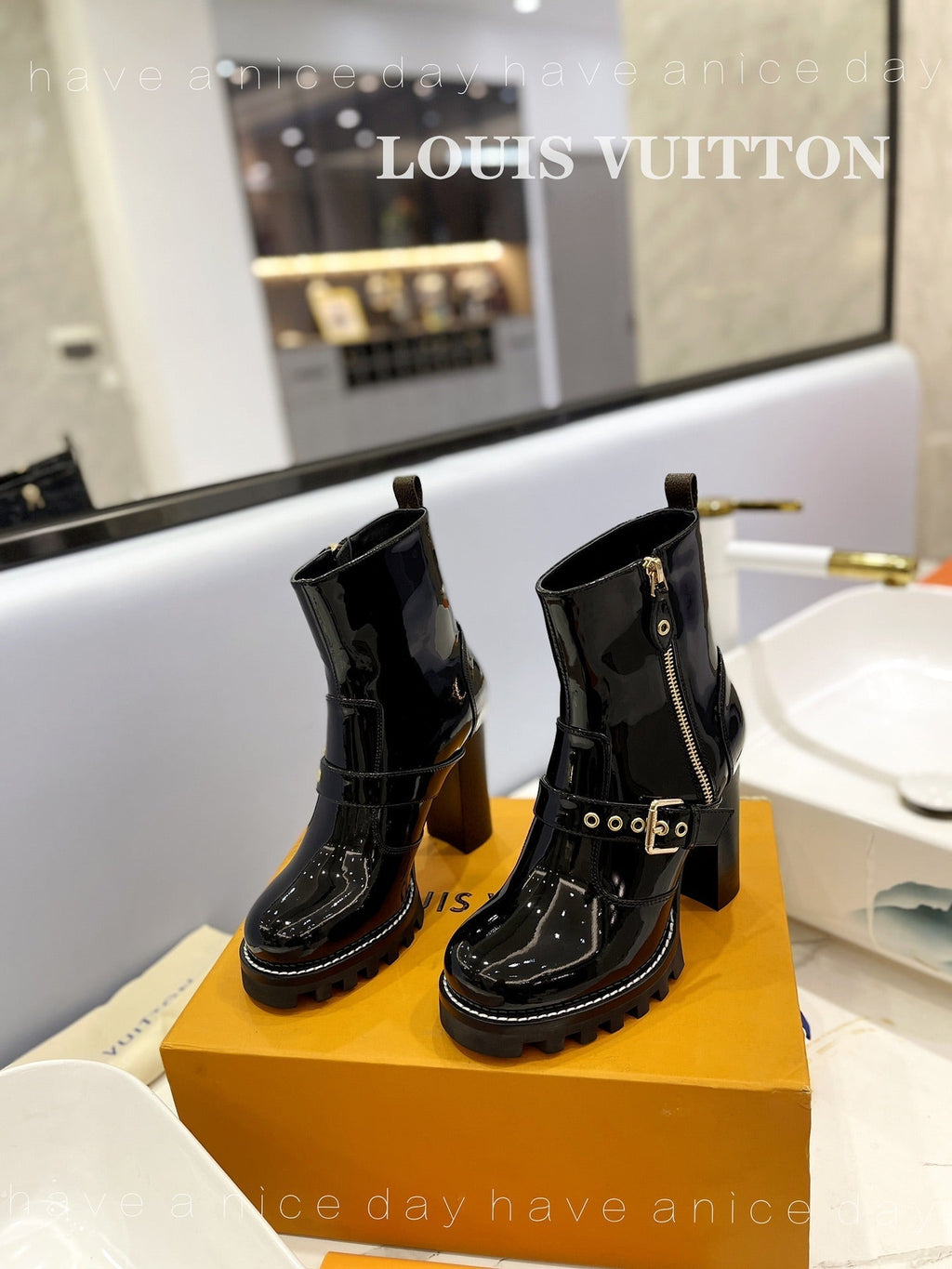 LV Star Trail Buckle Detail Boots 10.5 Black Patent Leather 573945