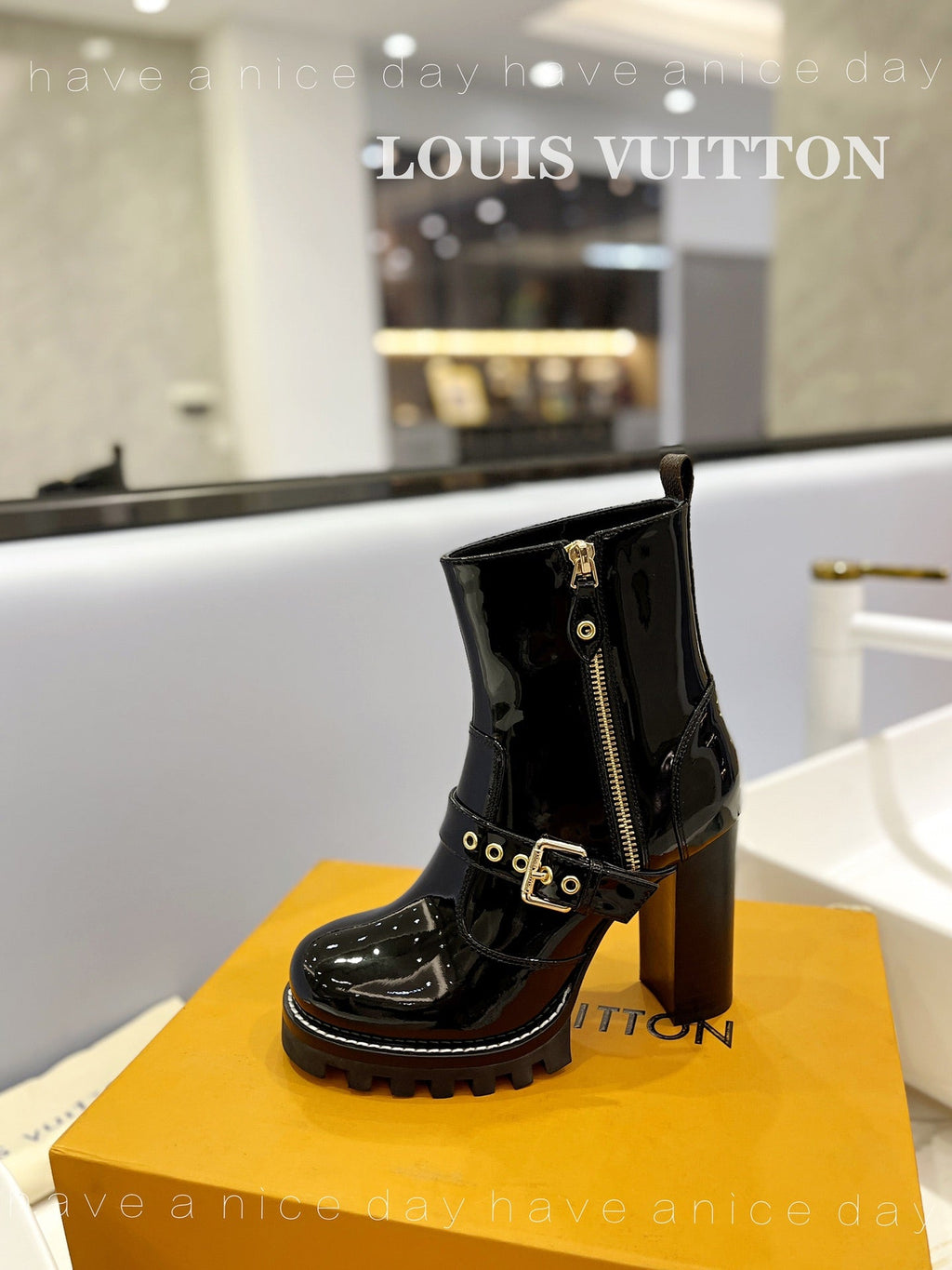 LV Star Trail Buckle Detail Boots 10.5 Black Patent Leather 573945