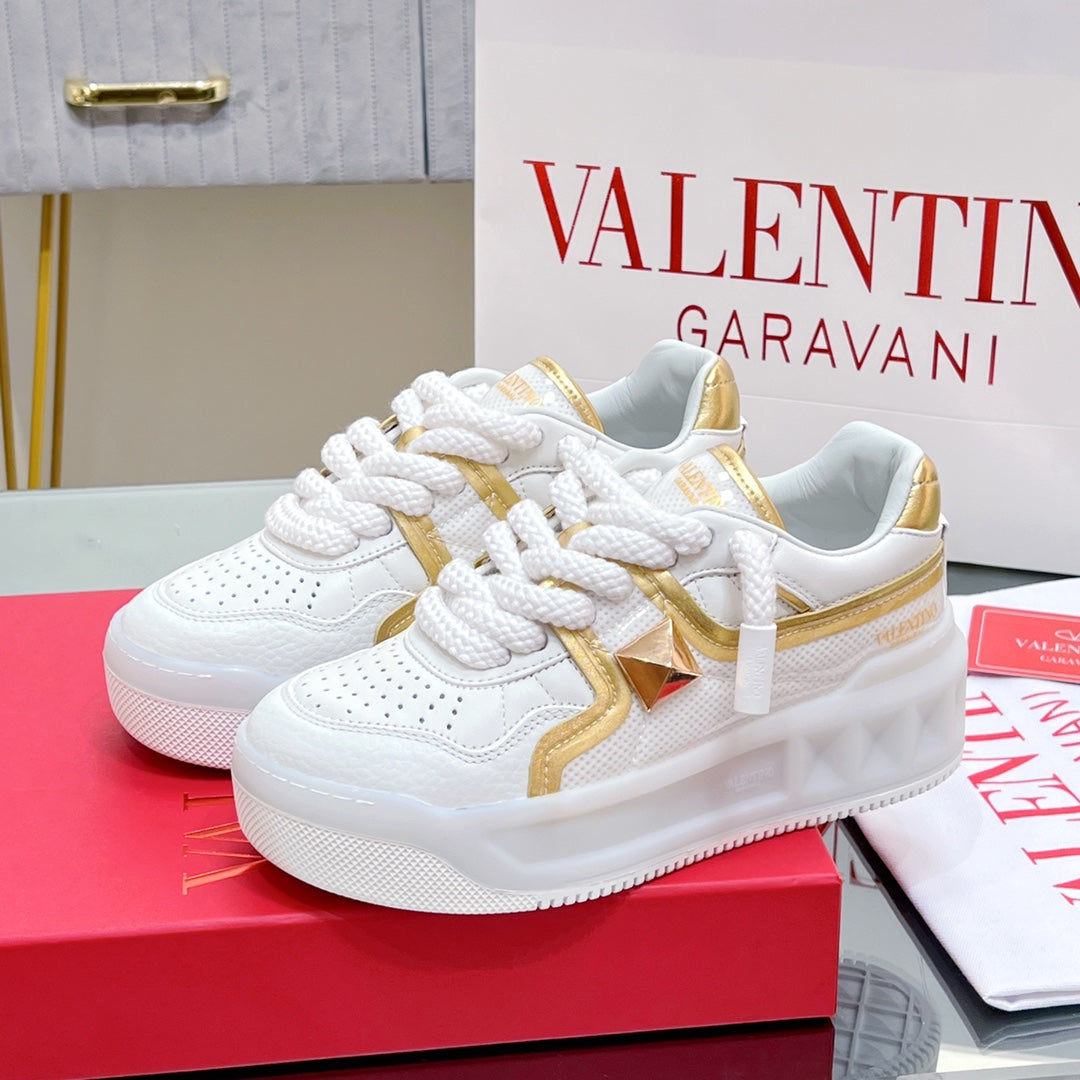 VT 2025 Garavani Sneakers White Gold Cowhide Fabric 546990