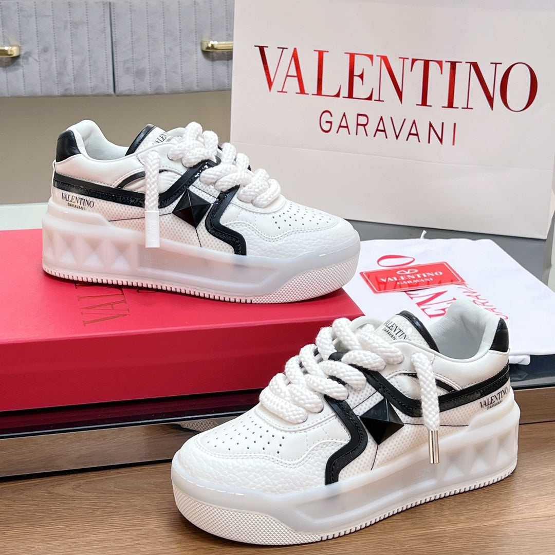 VT 2025 Garavani Sneakers White Black Cowhide Fabric 546992