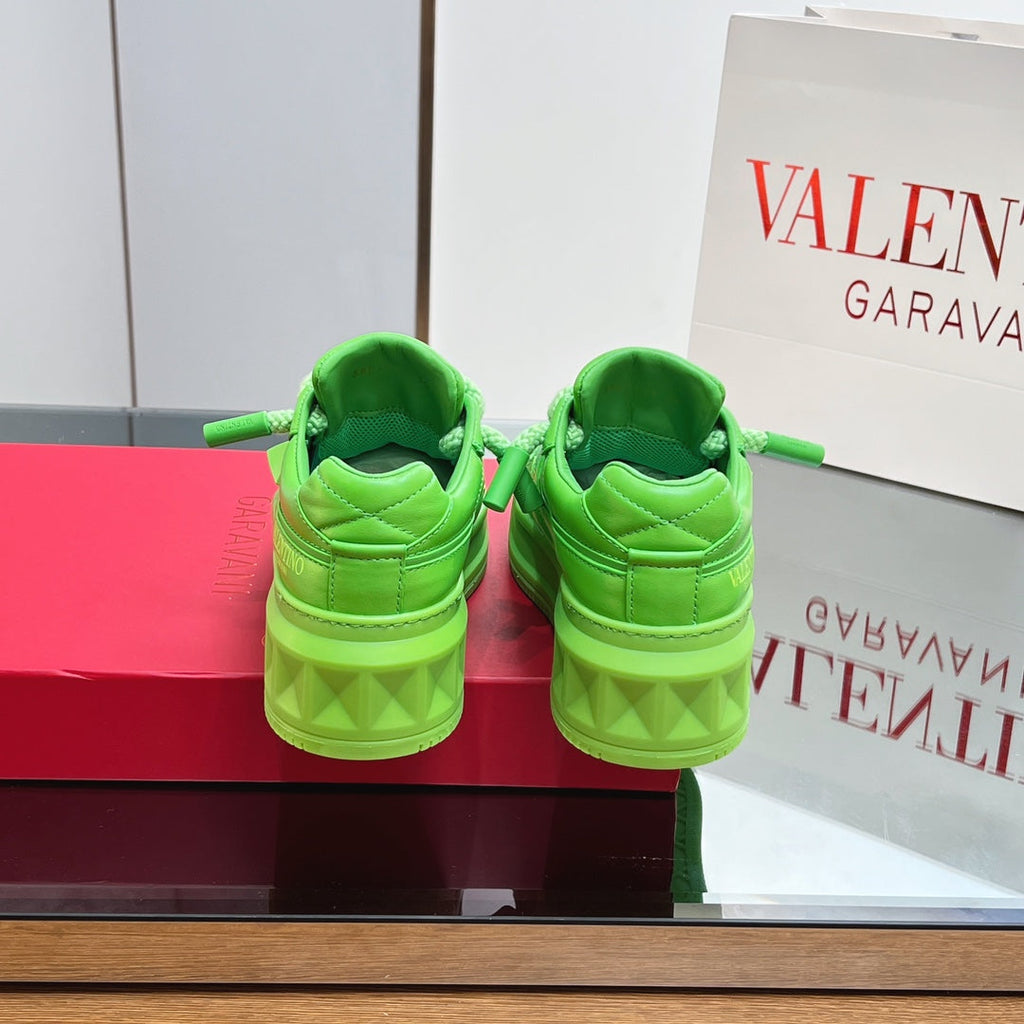 VT 2025 Garavani Sneakers Green Cowhide 546988