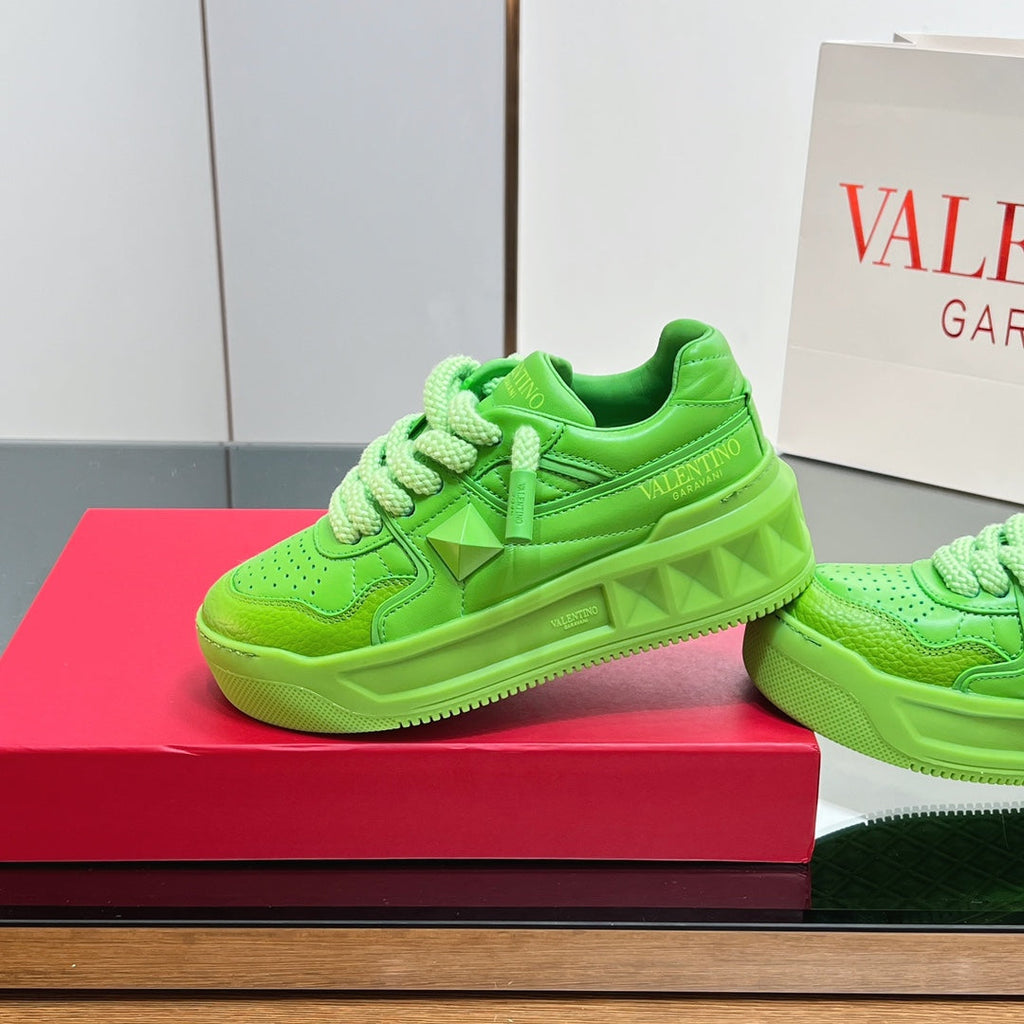 VT 2025 Garavani Sneakers Green Cowhide 546988