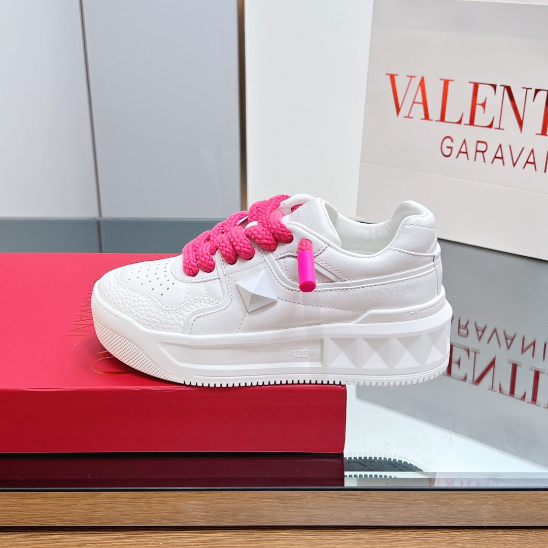 VT 2025 Garavani Sneakers White Pink Cowhide 546989