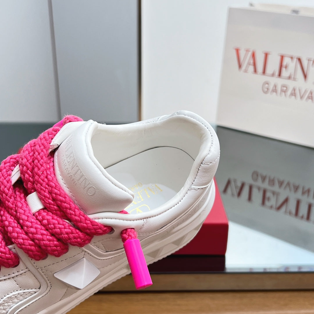 VT 2025 Garavani Sneakers White Pink Cowhide 546989