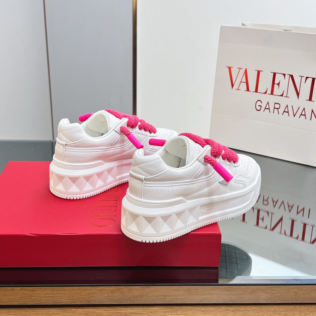 VT 2025 Garavani Sneakers White Pink Cowhide 546989