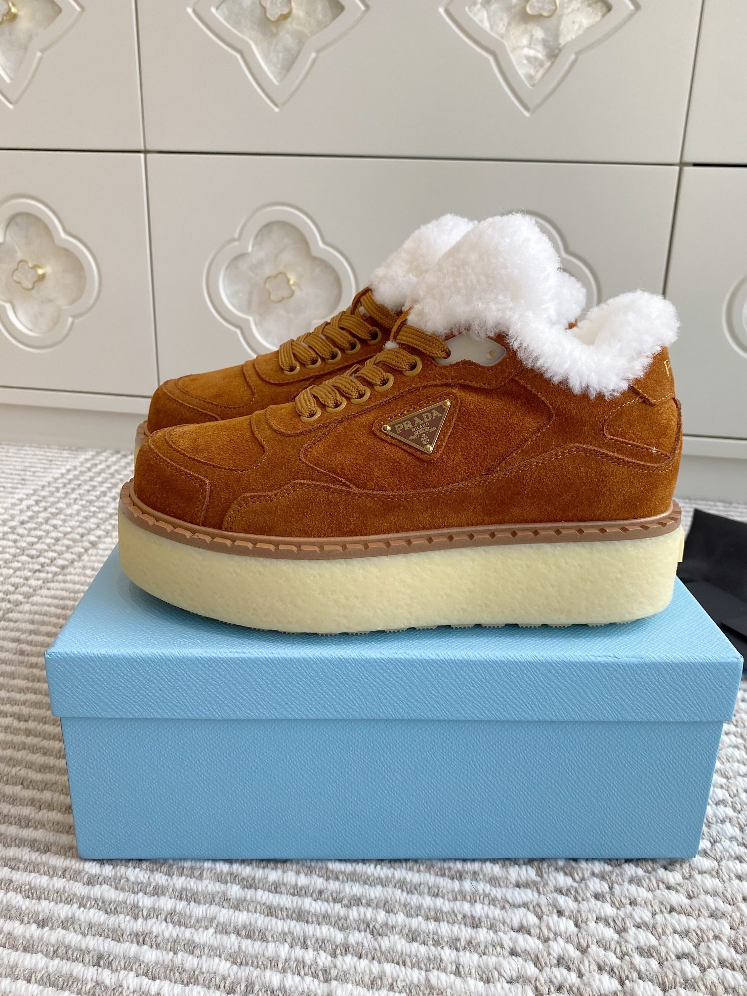 Prada Mid-Top Sneakers Caramel Suede White Shearing 564157