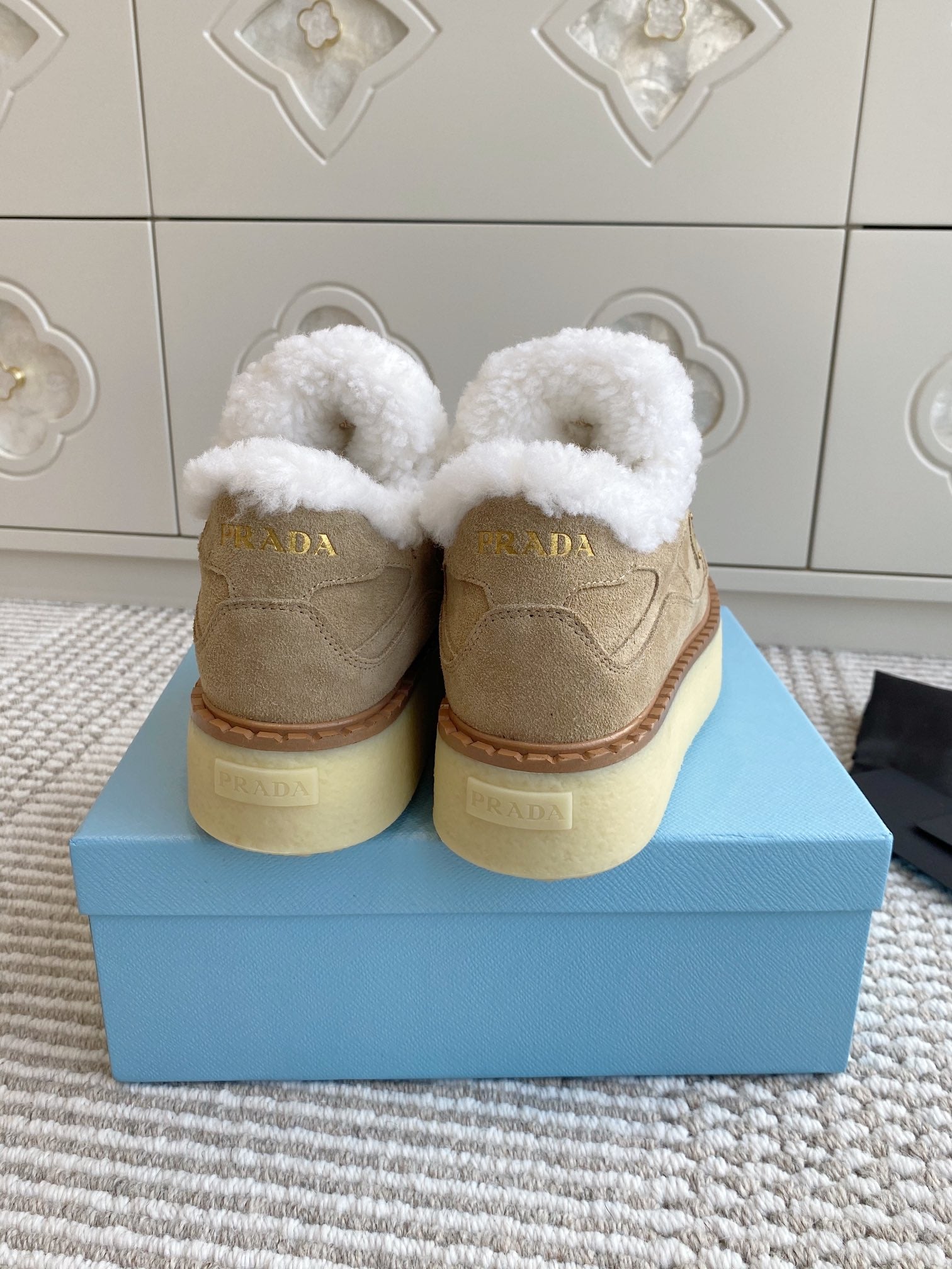 Prada Mid-Top Sneakers Light Khahi Suede White Shearing 564158