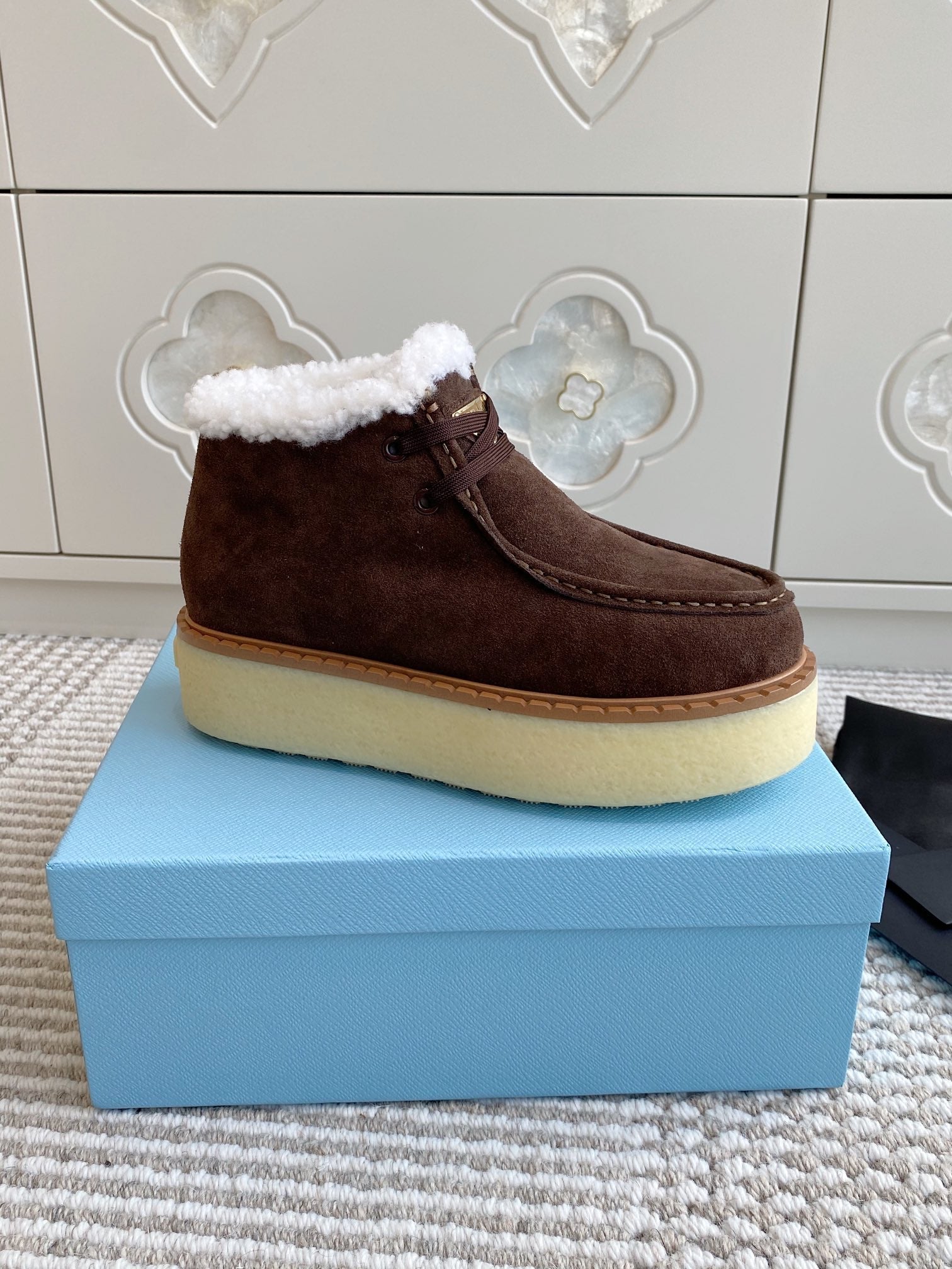 Prada Chukka Boots Coffee Brown Suede White Shearing 564159