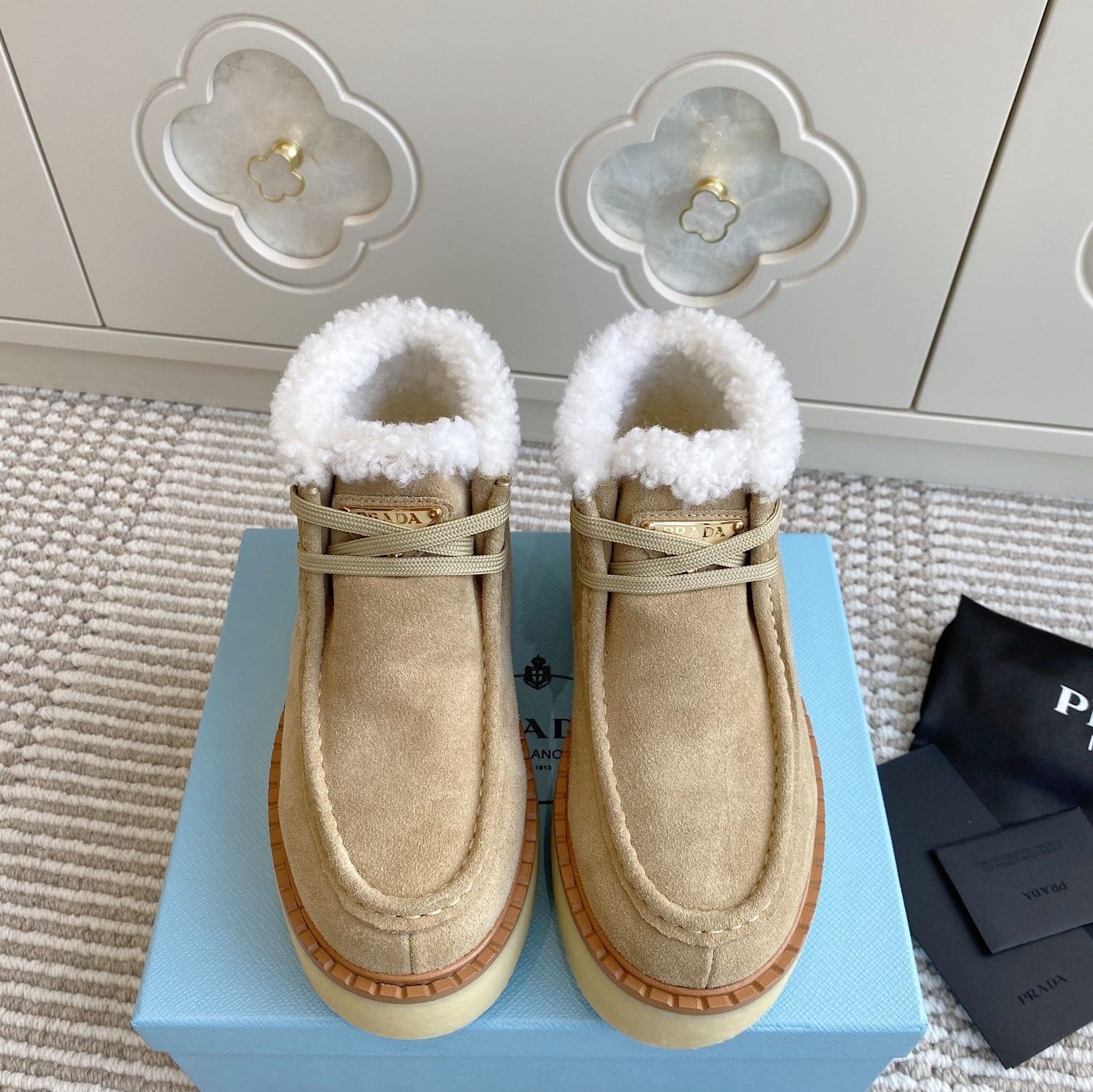 Prada Chukka Boots Light Khahi Suede White Shearing 564161