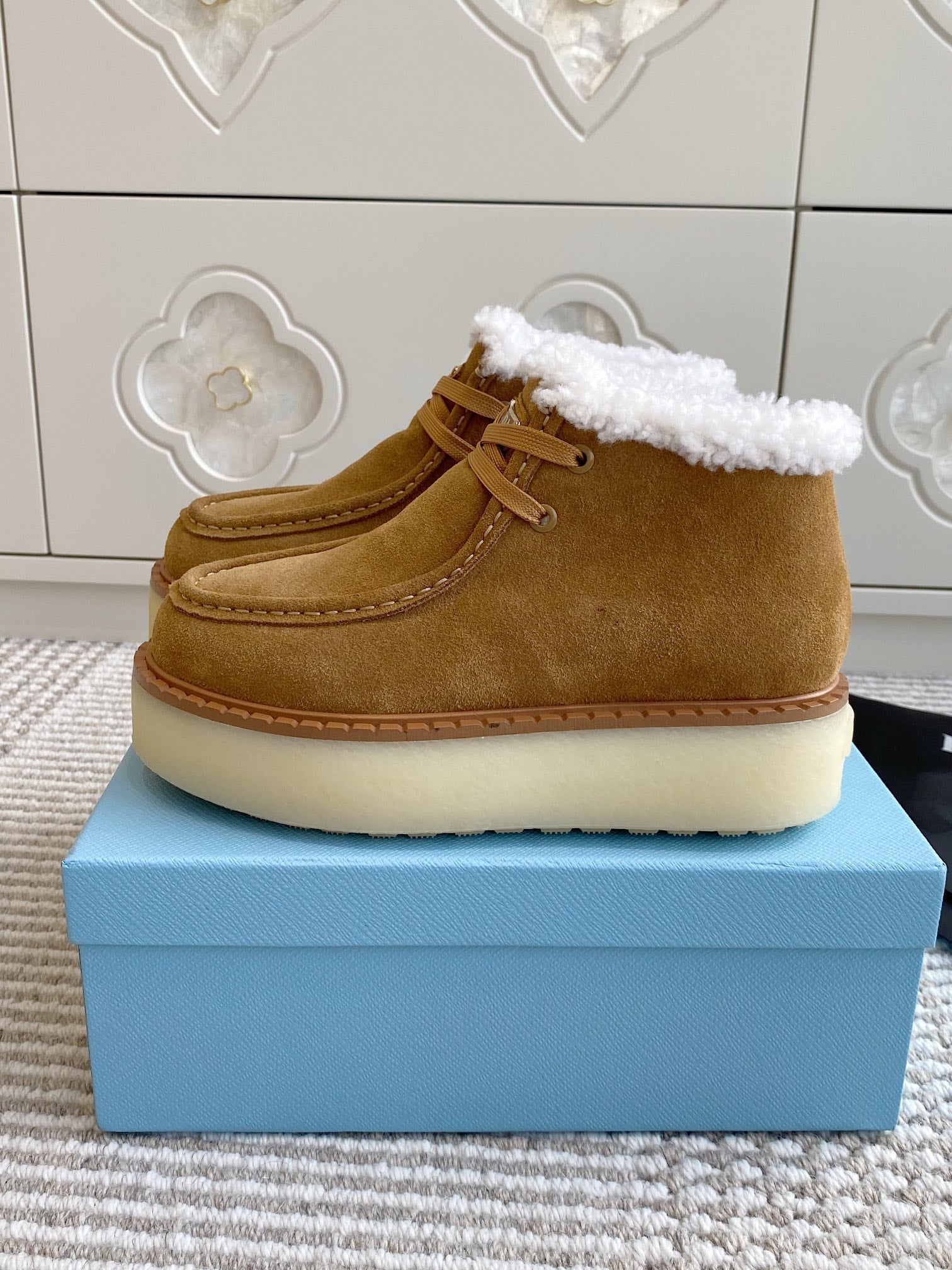 Prada Chukka Boots Brown Suede White Shearing 564163