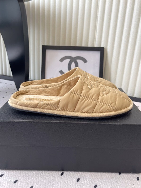 CC New Down-Filled Couple Slippers Beige Technical Fabric
