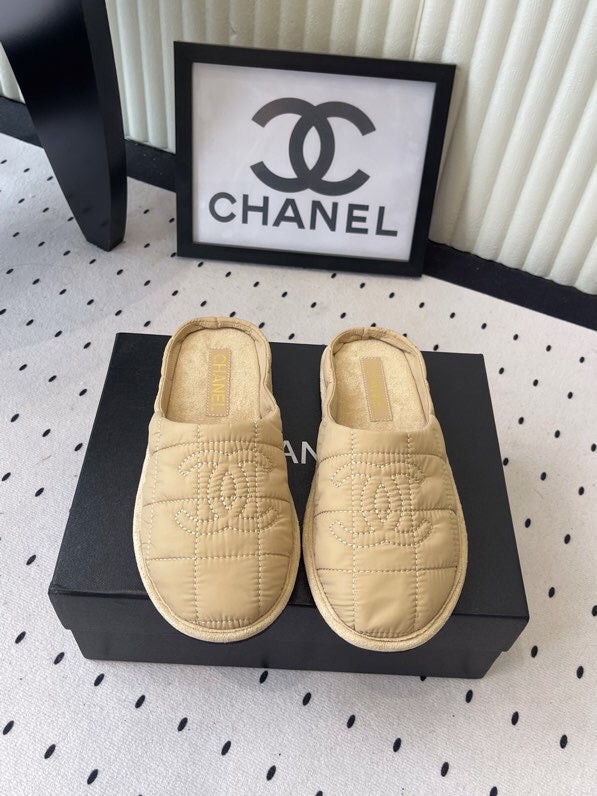 CC New Down-Filled Couple Slippers Beige Technical Fabric