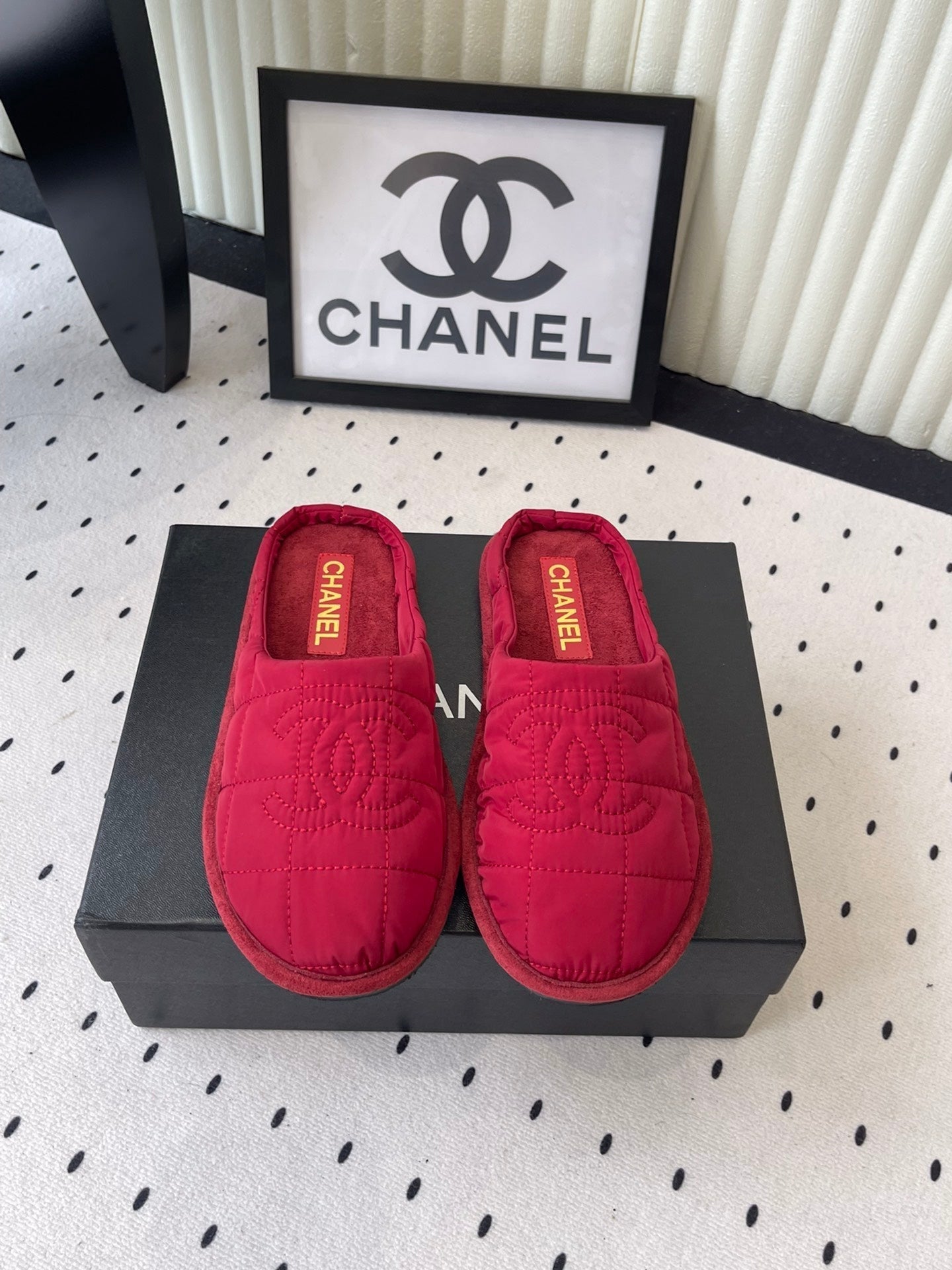 CC New Down-Filled Couple Slippers Red Technical Fabric