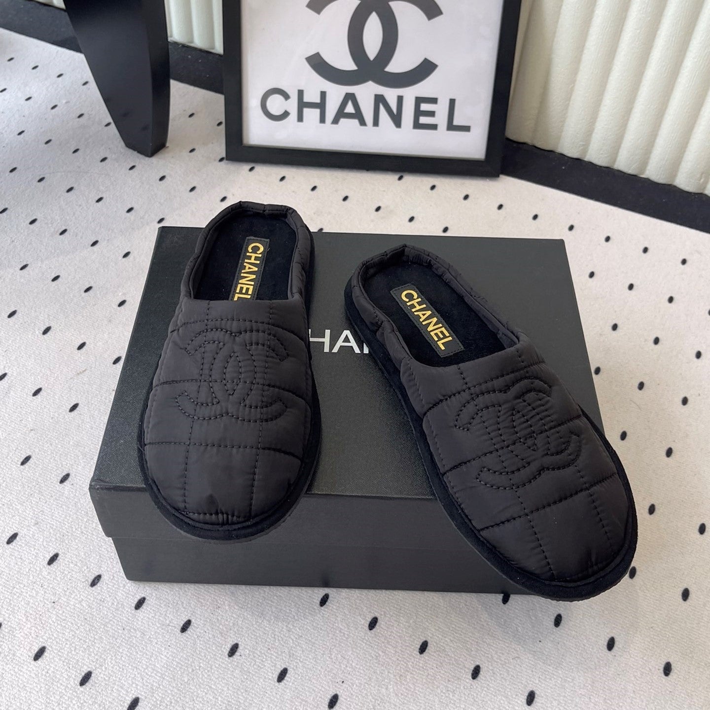 CC New Down-Filled Couple Slippers Black Technical Fabric