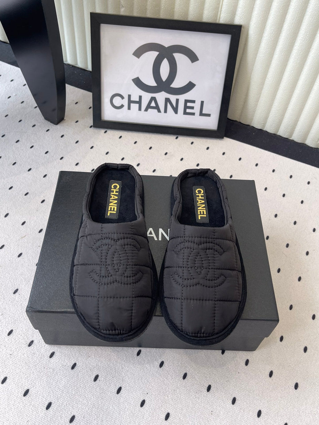 CC New Down-Filled Couple Slippers Black Technical Fabric