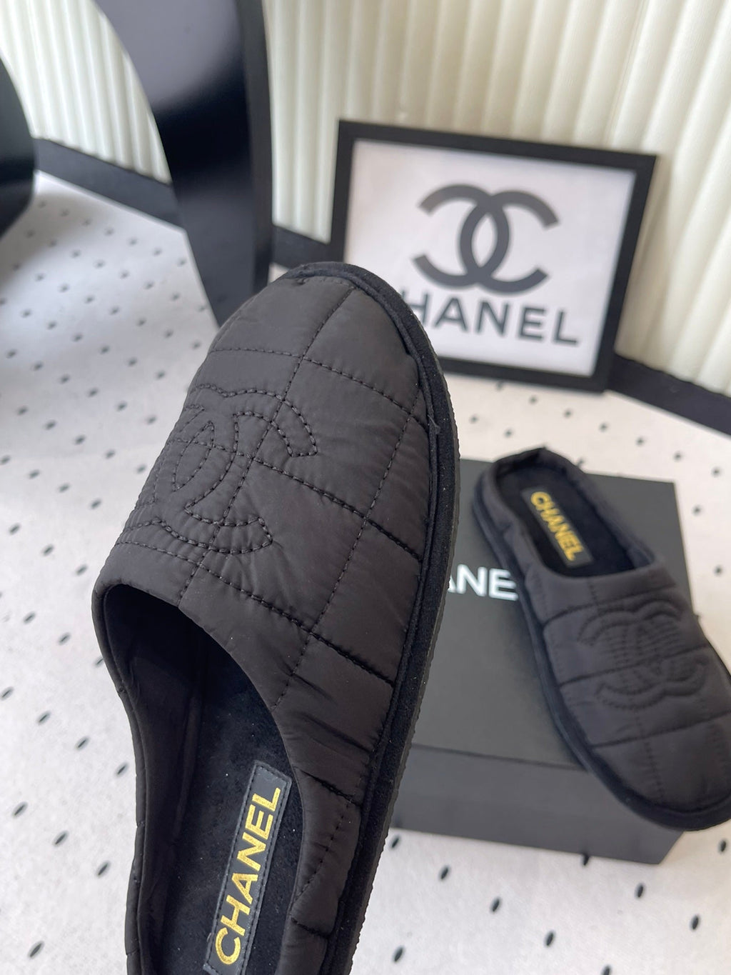 CC New Down-Filled Couple Slippers Black Technical Fabric