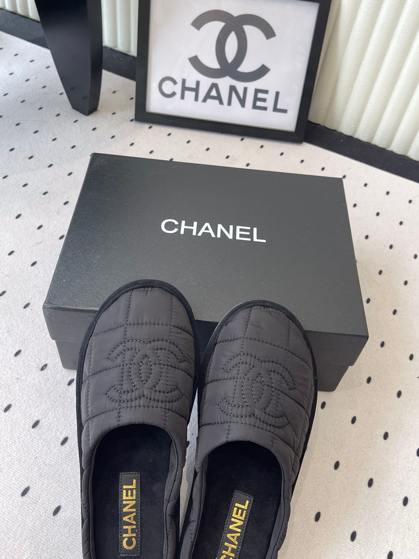 CC New Down-Filled Couple Slippers Black Technical Fabric