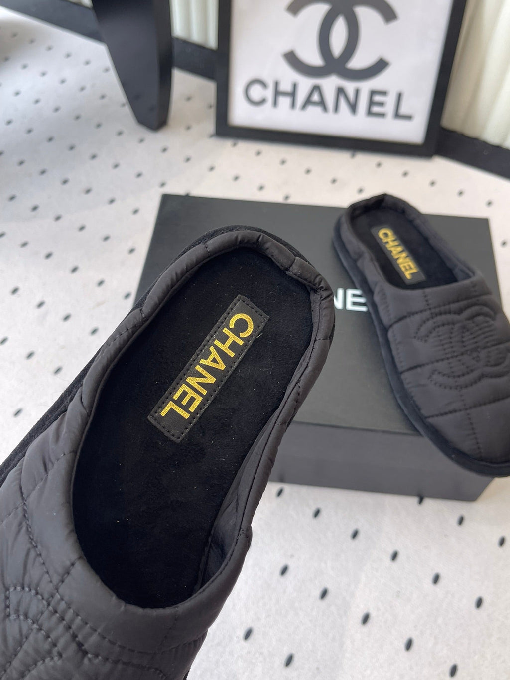 CC New Down-Filled Couple Slippers Black Technical Fabric