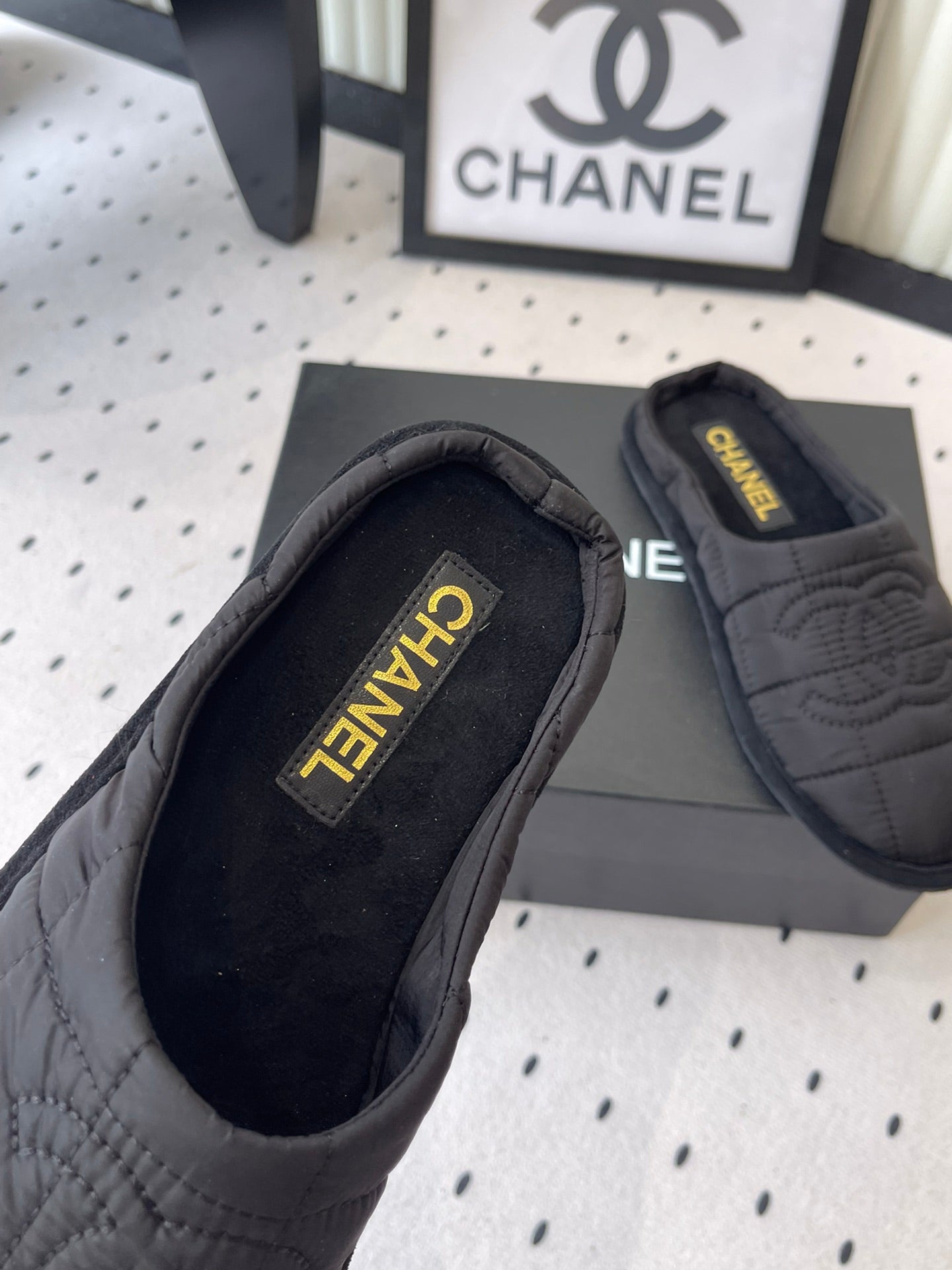 CC New Down-Filled Couple Slippers Black Technical Fabric