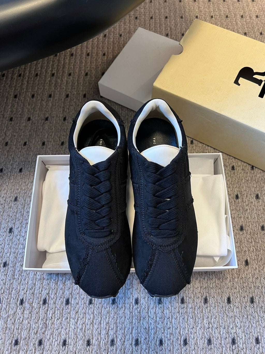 The Row 2025 Sneaker Black Suede Canvas 561647