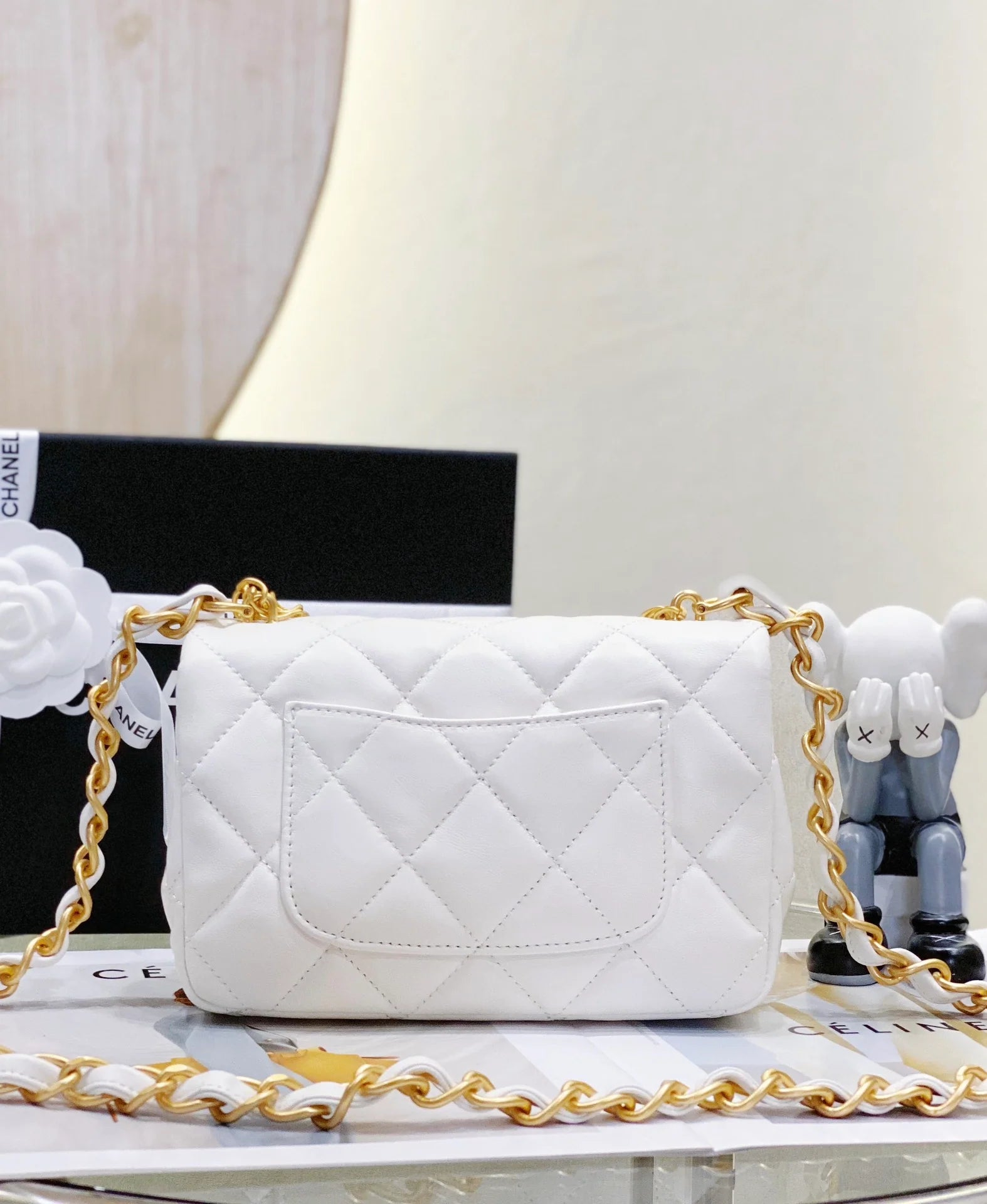 Chanel Small Flap Bag White Lambskin AS4012 size 21x12x7 cm
