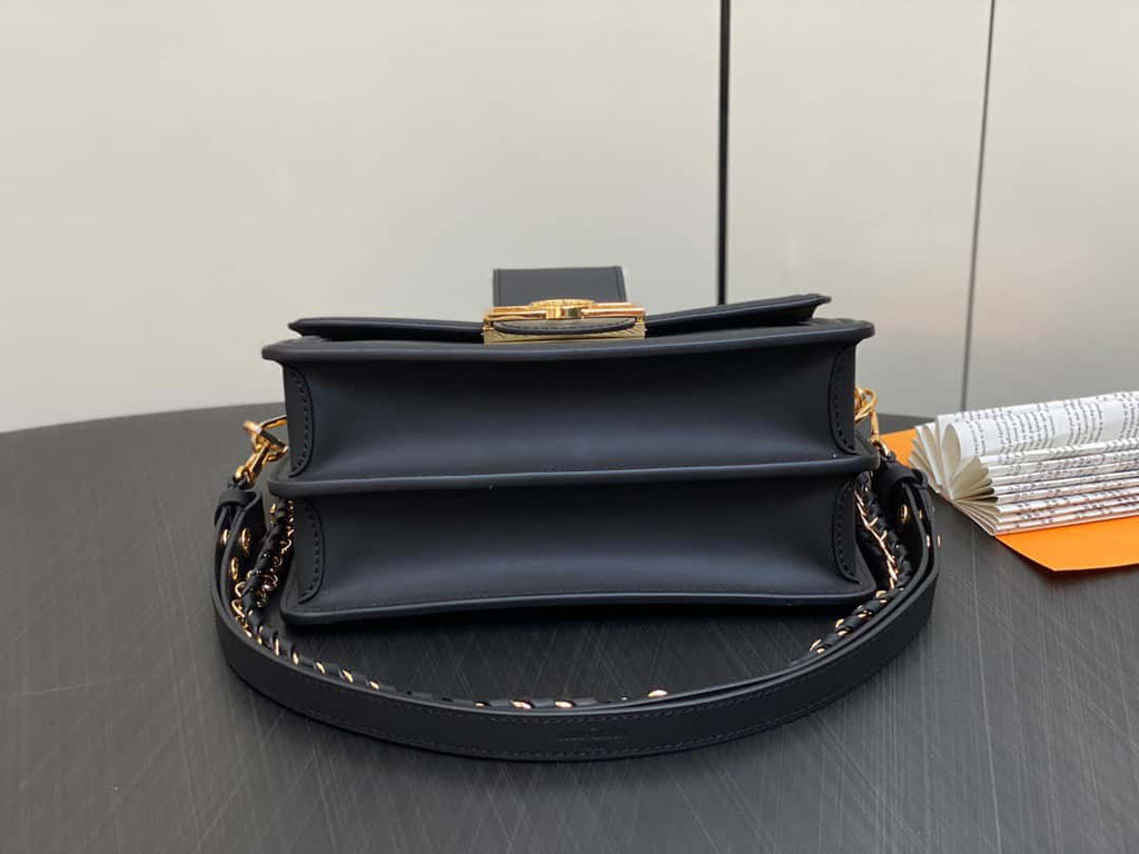 Louis Vuitton  2WAY Chain Leather Shoulder Bags