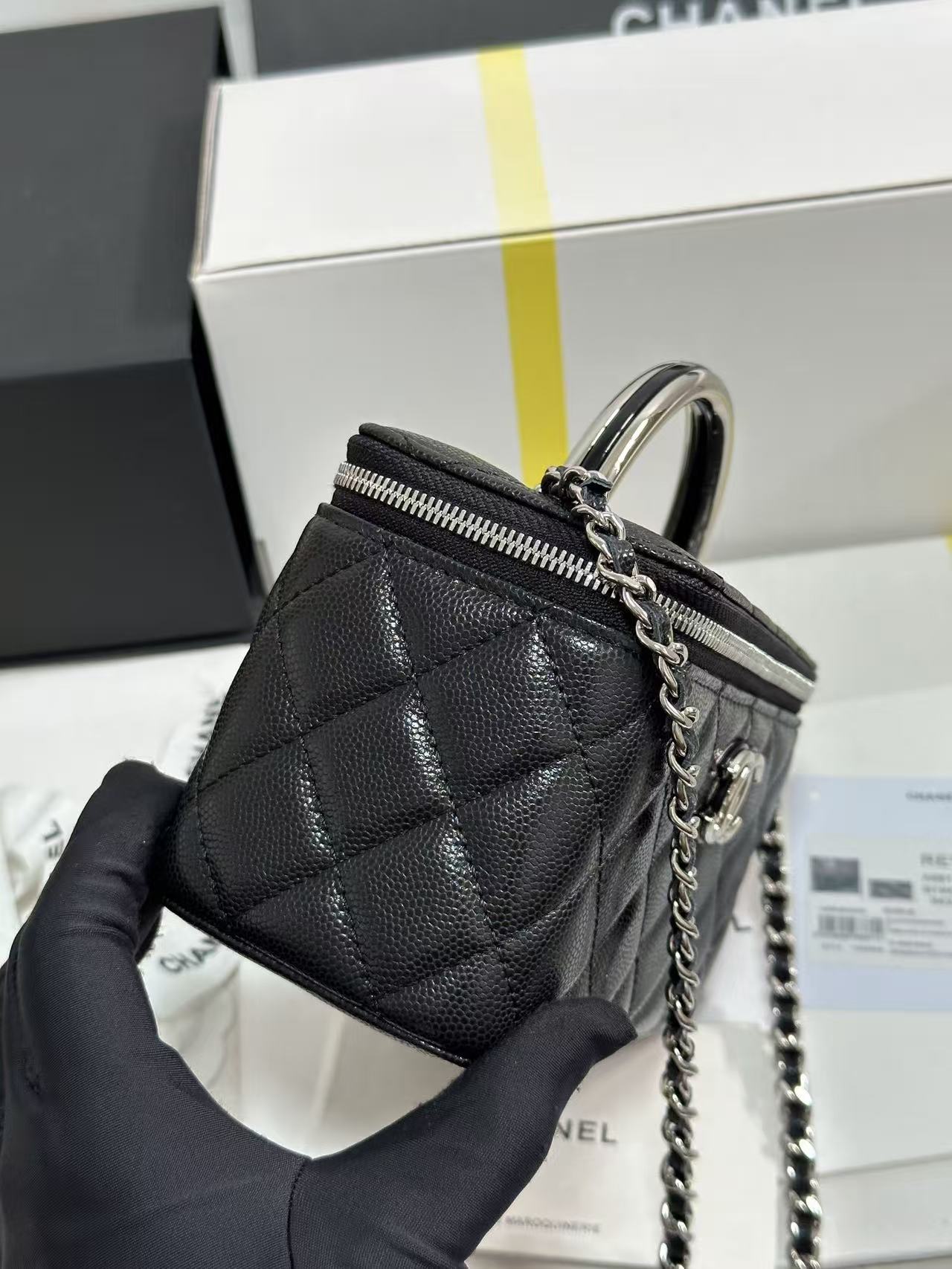 CC 25P Hidden Enamel Handle Makeup Bag Black Lychee Leather