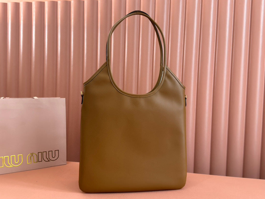 HOBO 40 TOTE BAG IN BROWN CALFSKIN