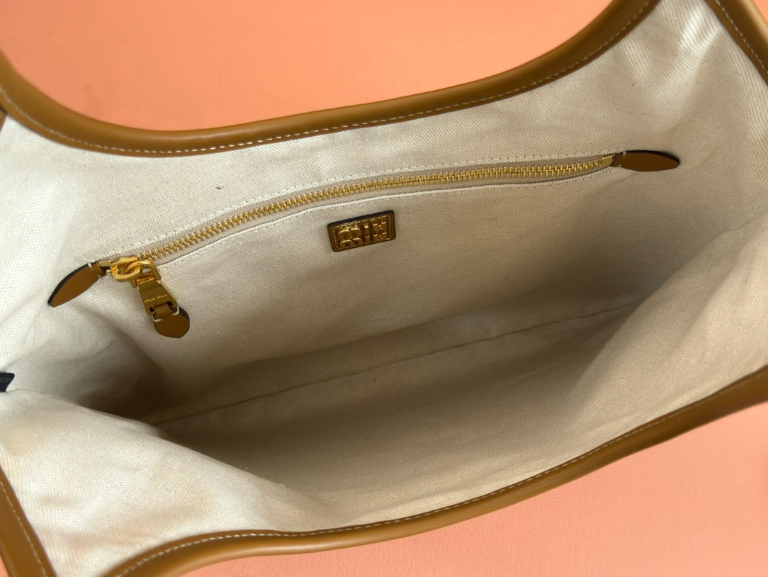 HOBO 40 TOTE BAG IN BROWN CALFSKIN