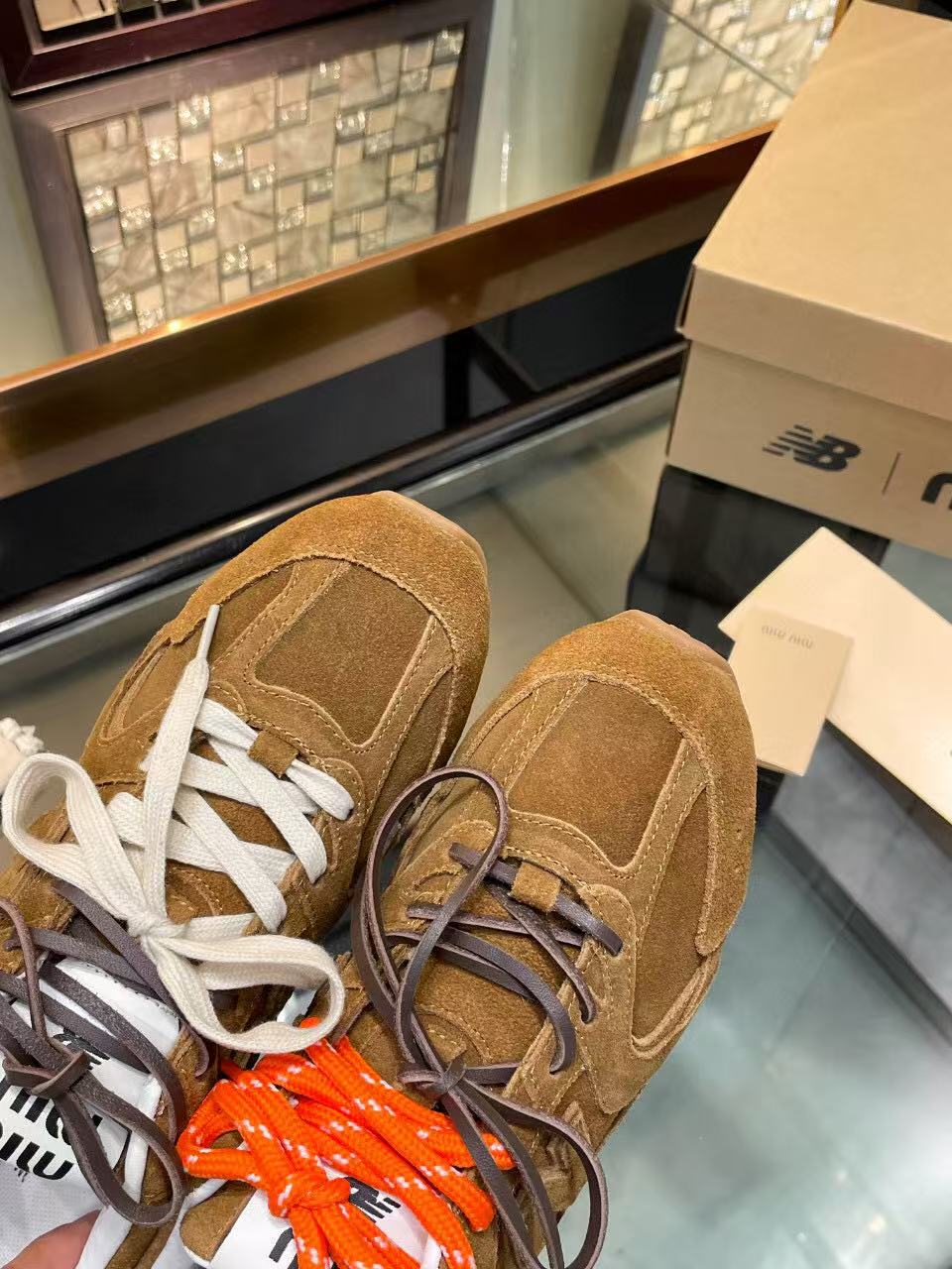 MiuMiu New Balance x 520 SL Sneakers Cinnamon Suede