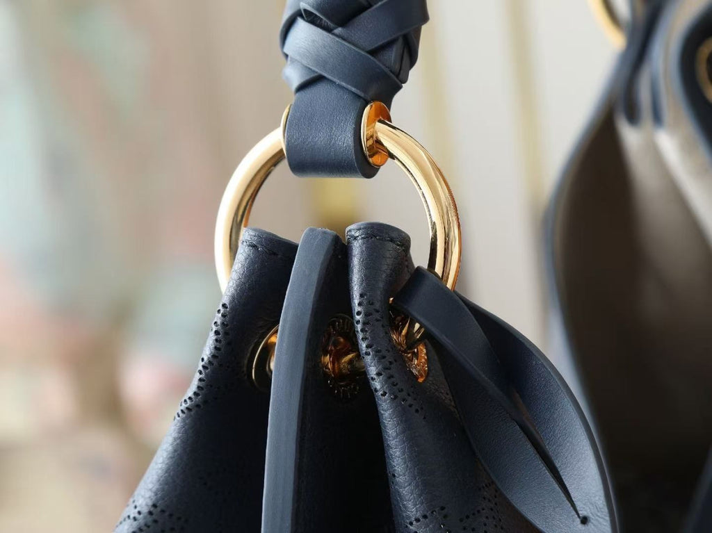 Louis Vuitton 2025 Carmel Mahina Hobo 40cm Bag Black Calfskin