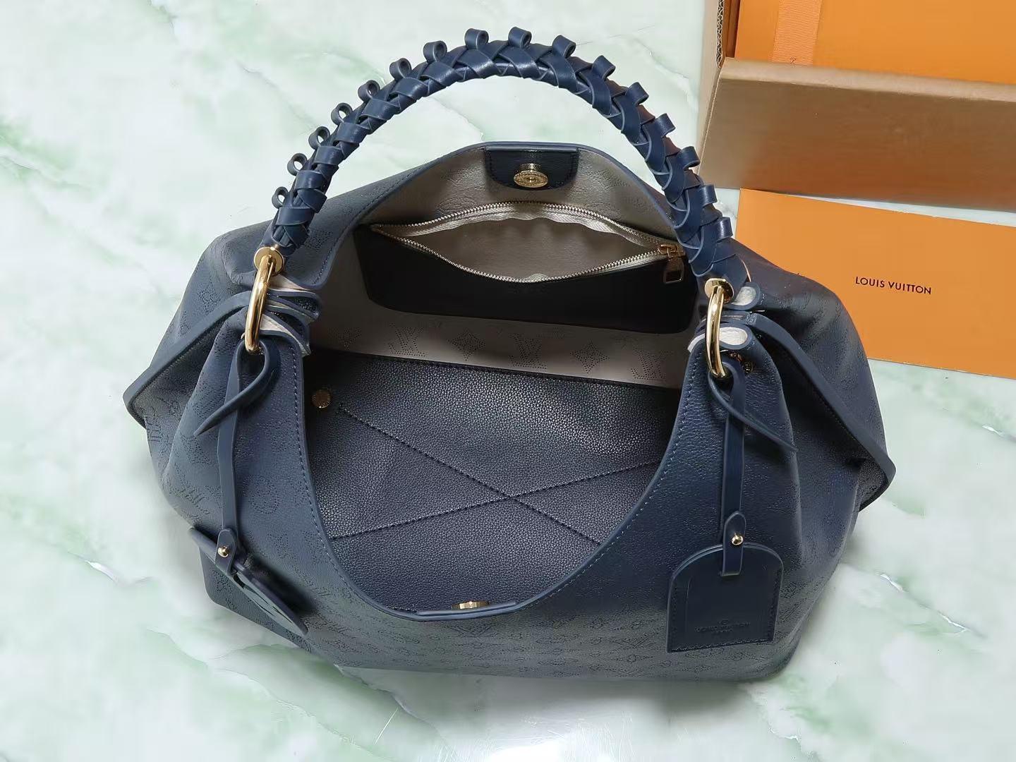 Louis Vuitton 2025 Carmel Mahina Hobo 40cm Bag Black Calfskin