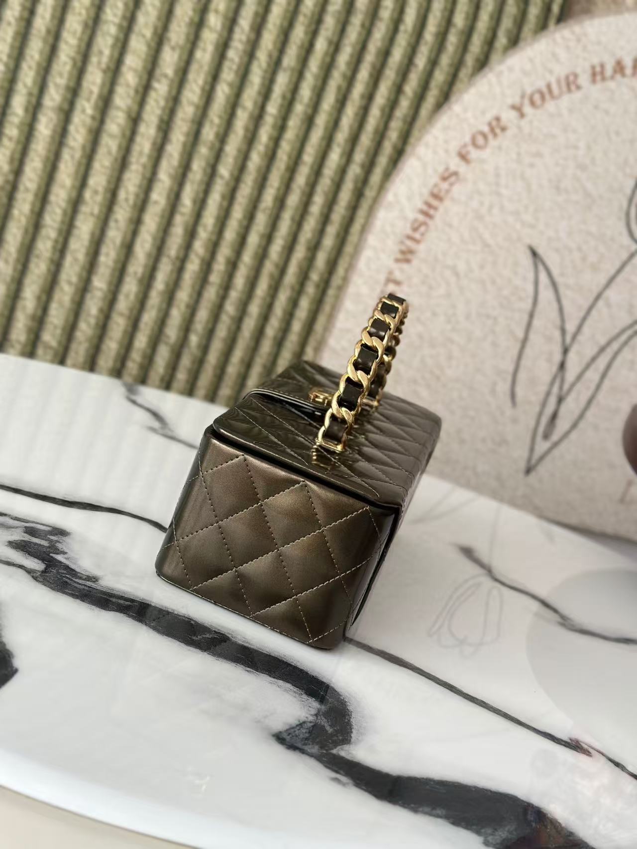 Chanel 2025 Vanity Bag 22cm Olive Green Leather