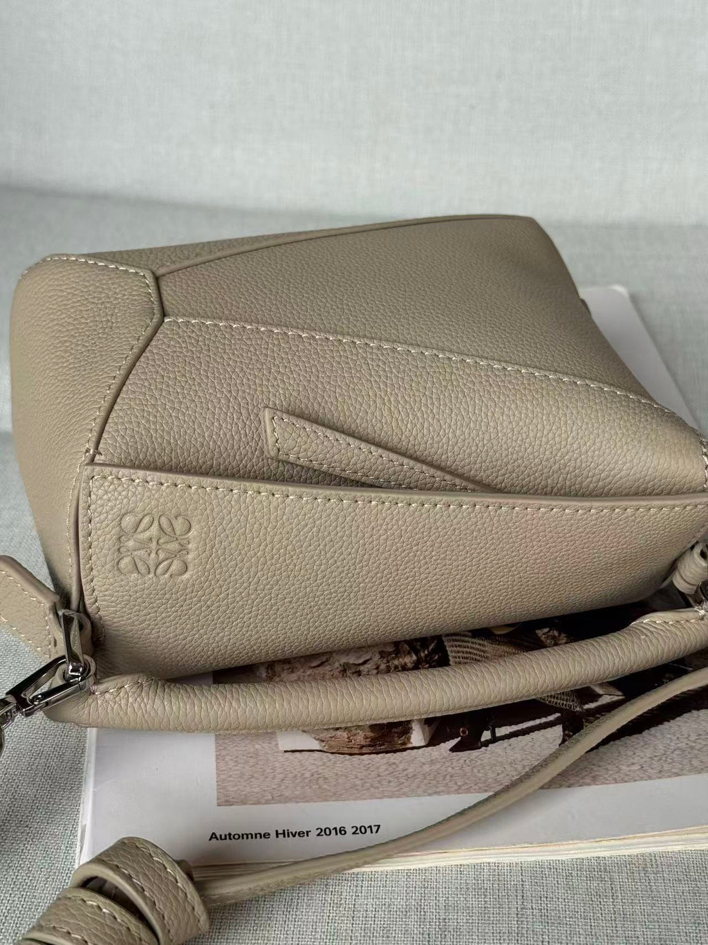 LOE MINI 18 PUZZLE BAG IN CLAY CALFSKIN