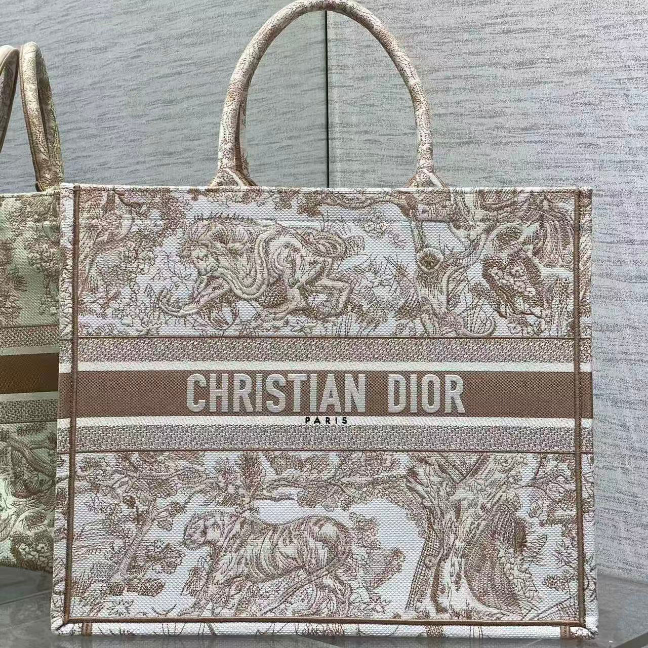 CD 2025 Book Tote 41cm Bag Brown White Canvas