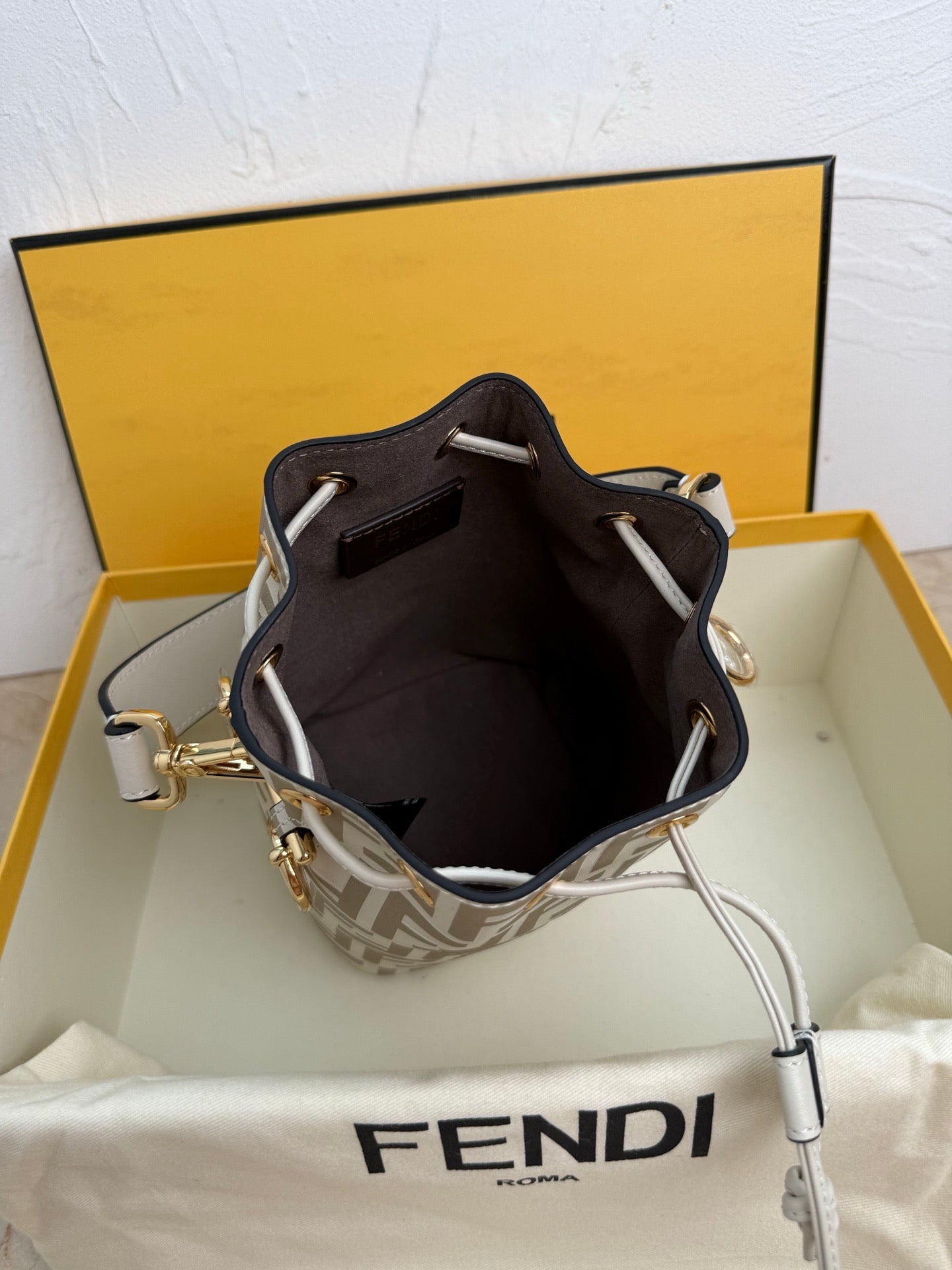 MON TRESOR 18 IN BEIGE WHITE CANVAS WITH FF MOTIF EMBROIDERED