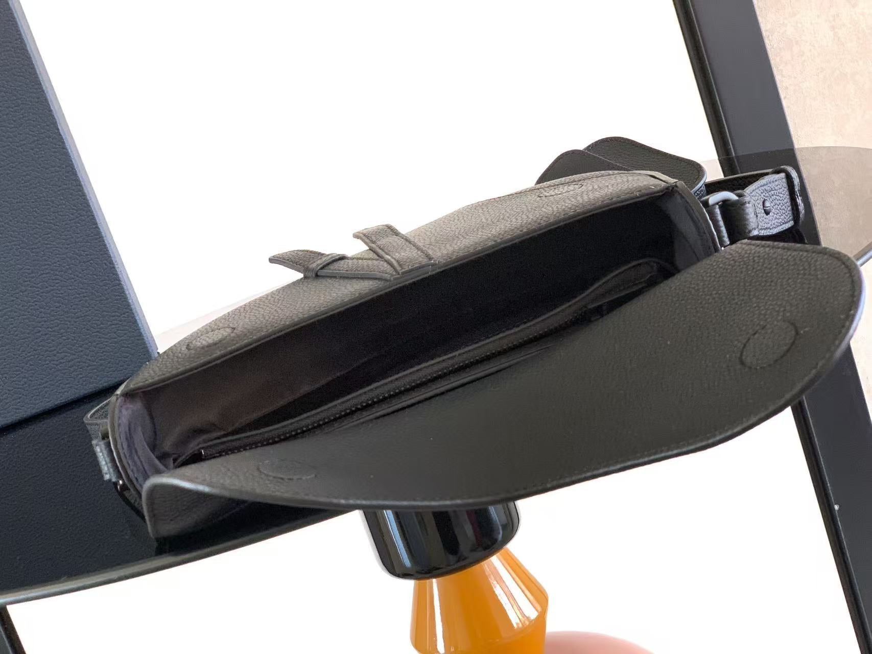 Christian Dior 2025 Saddle Bag 26cm Black Grained Calfskin