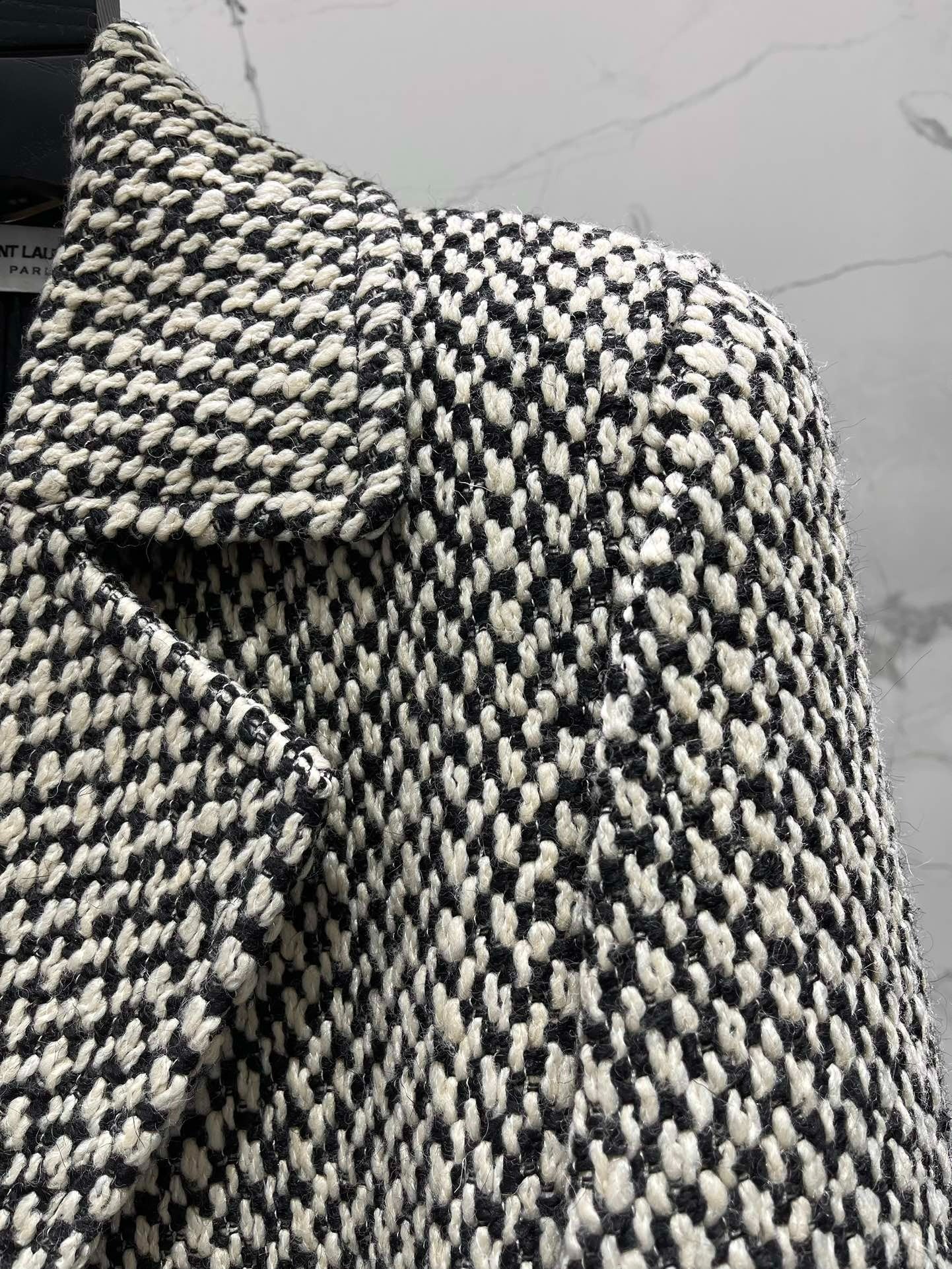 YSL 25S WOOL COAT STYLE 216