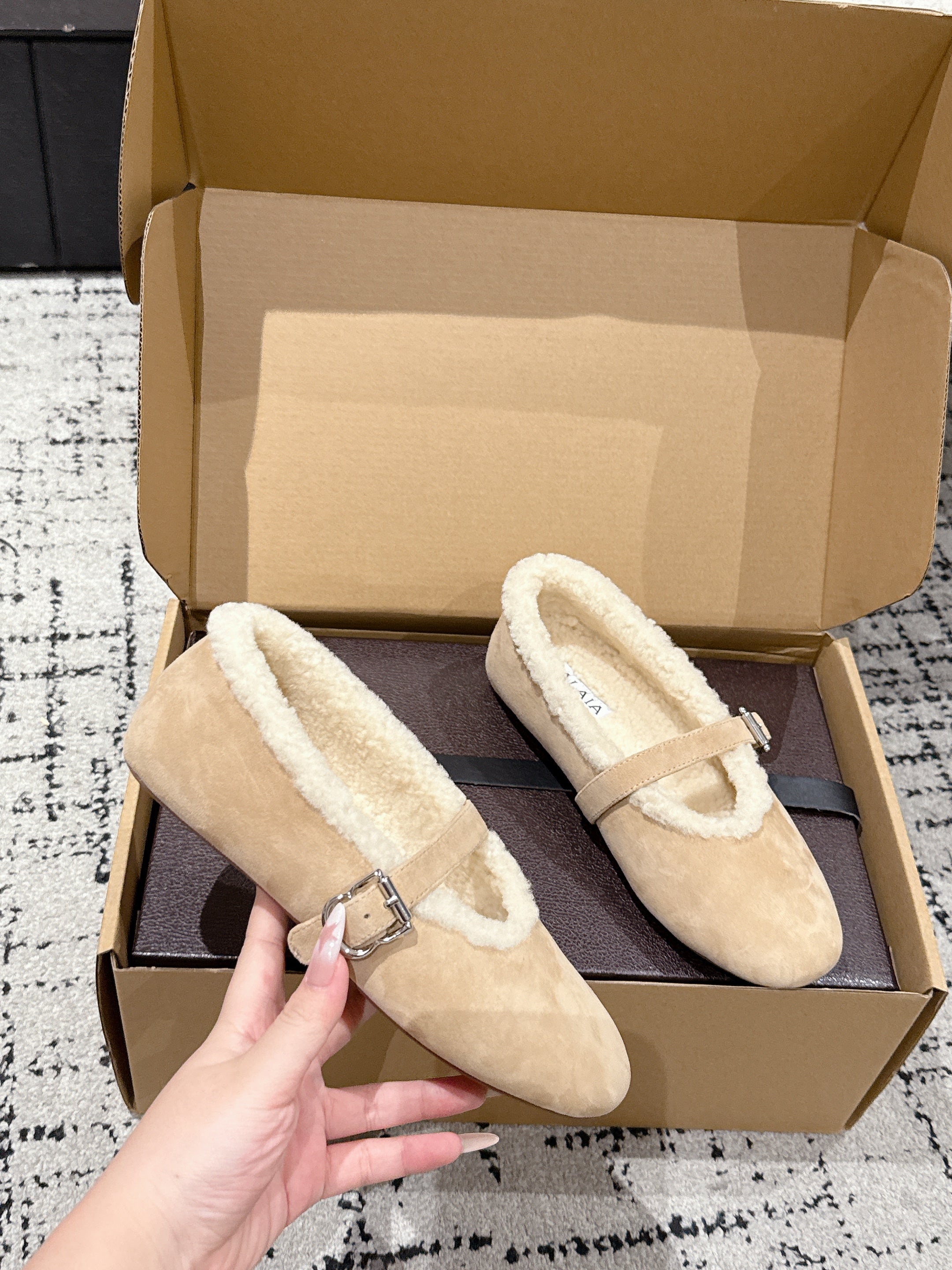 Alaia 2025 Ballet Flat Beige White Suede Wool 558671