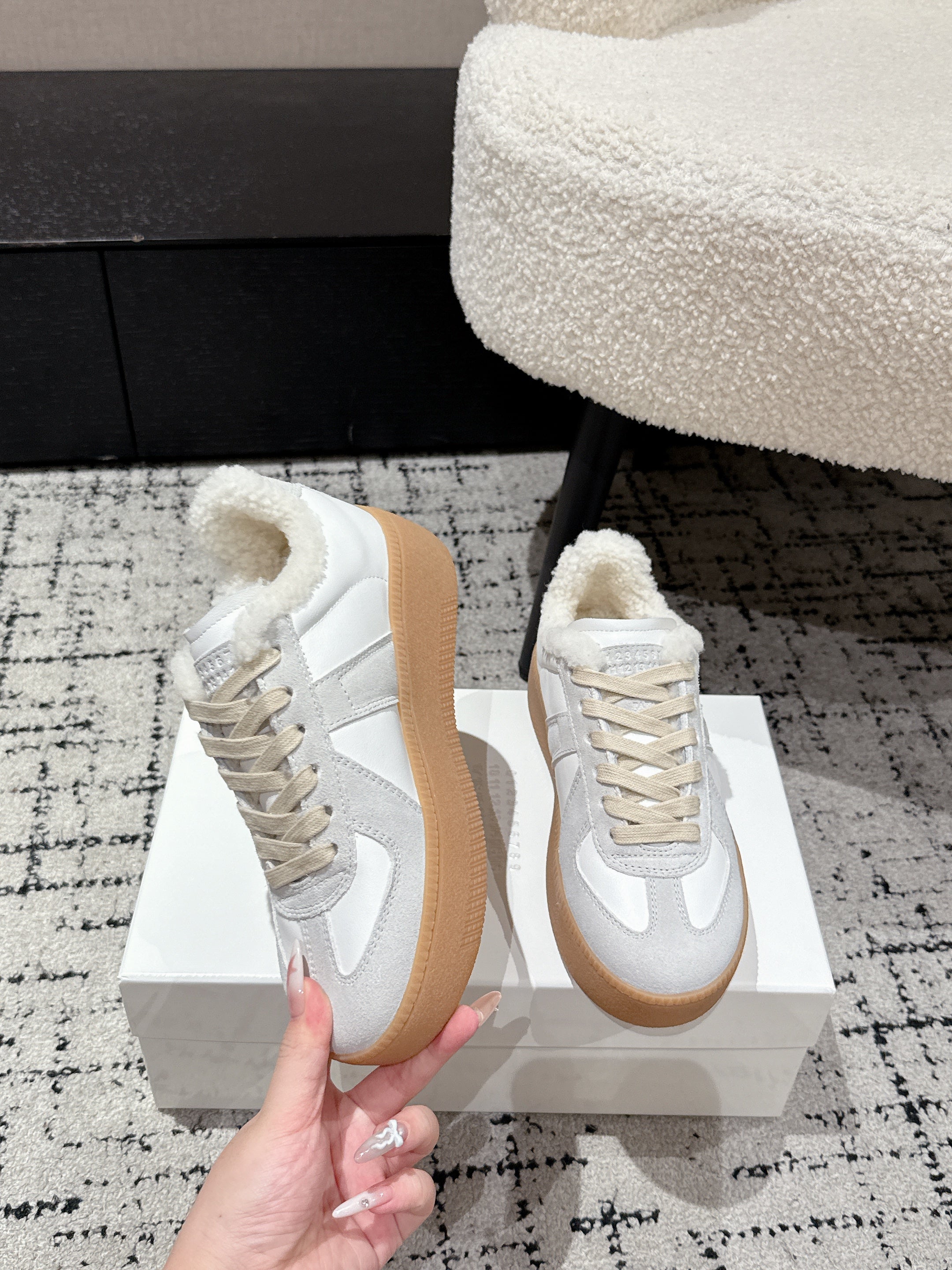 MM Platform German Training Shoes 50mm Light Grey White Suede Sheepskin Fur 558415